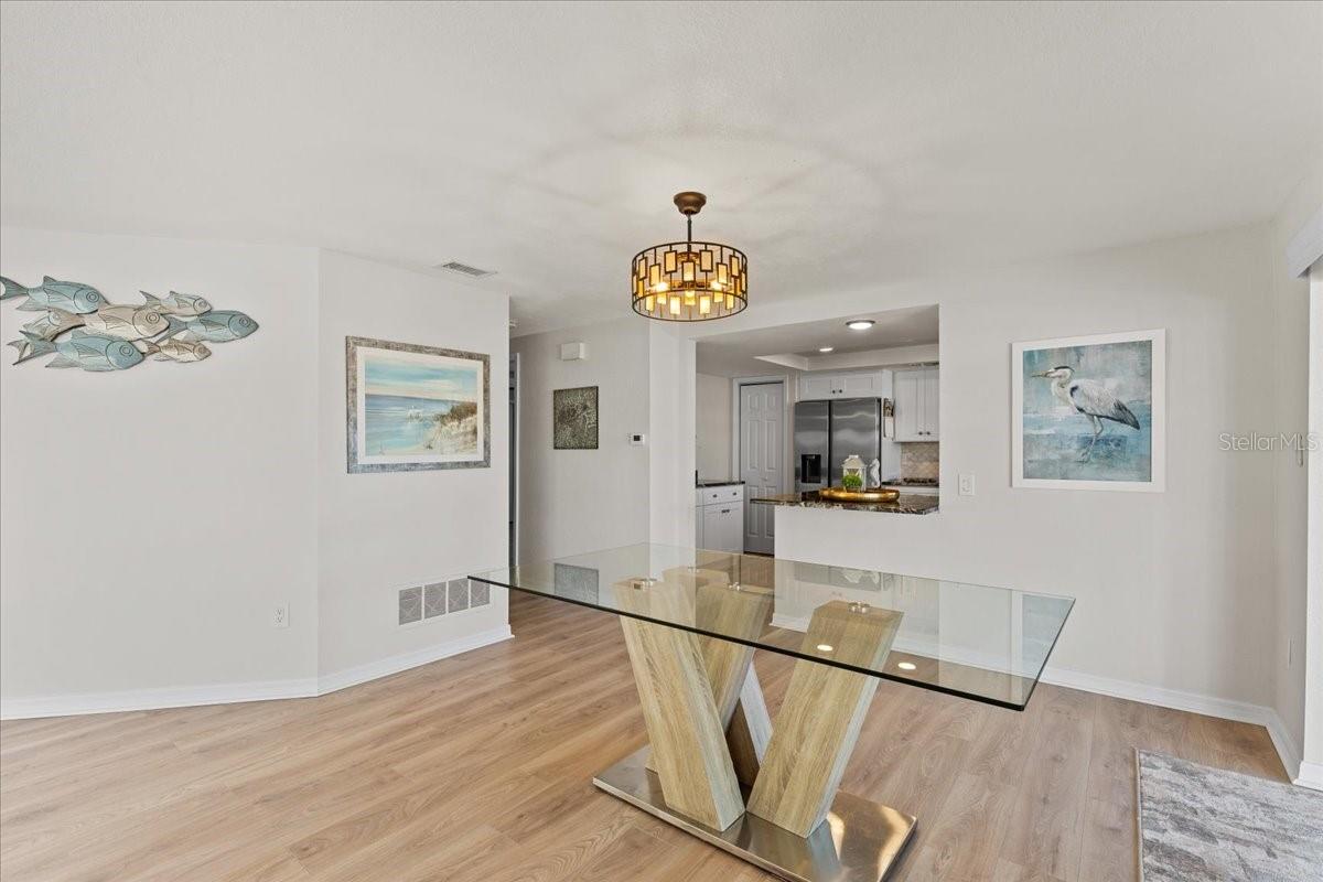 Image 15 of 76 For 5028 Ensign Loop