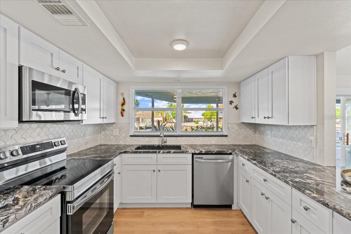 Image 16 of 76 For 5028 Ensign Loop