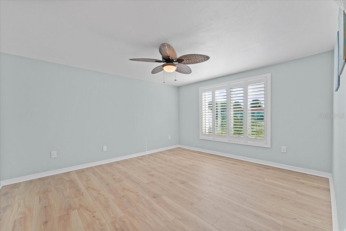 Image 22 of 76 For 5028 Ensign Loop