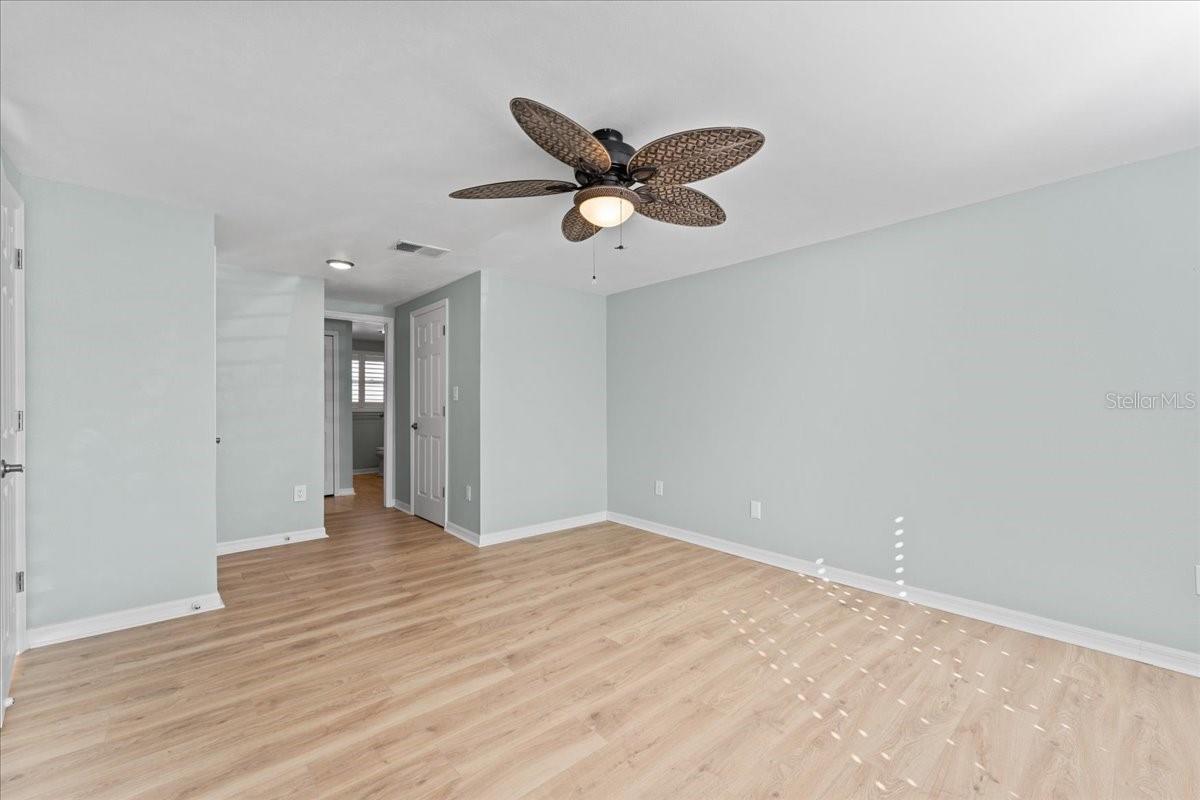 Image 24 of 76 For 5028 Ensign Loop