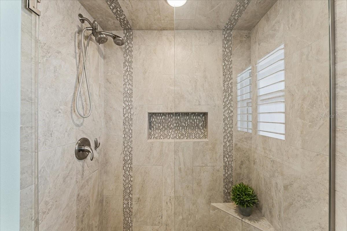 Image 27 of 76 For 5028 Ensign Loop