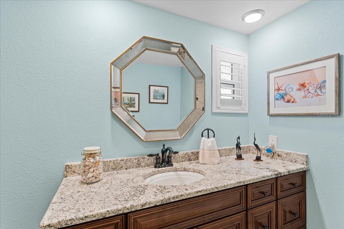 Image 30 of 76 For 5028 Ensign Loop