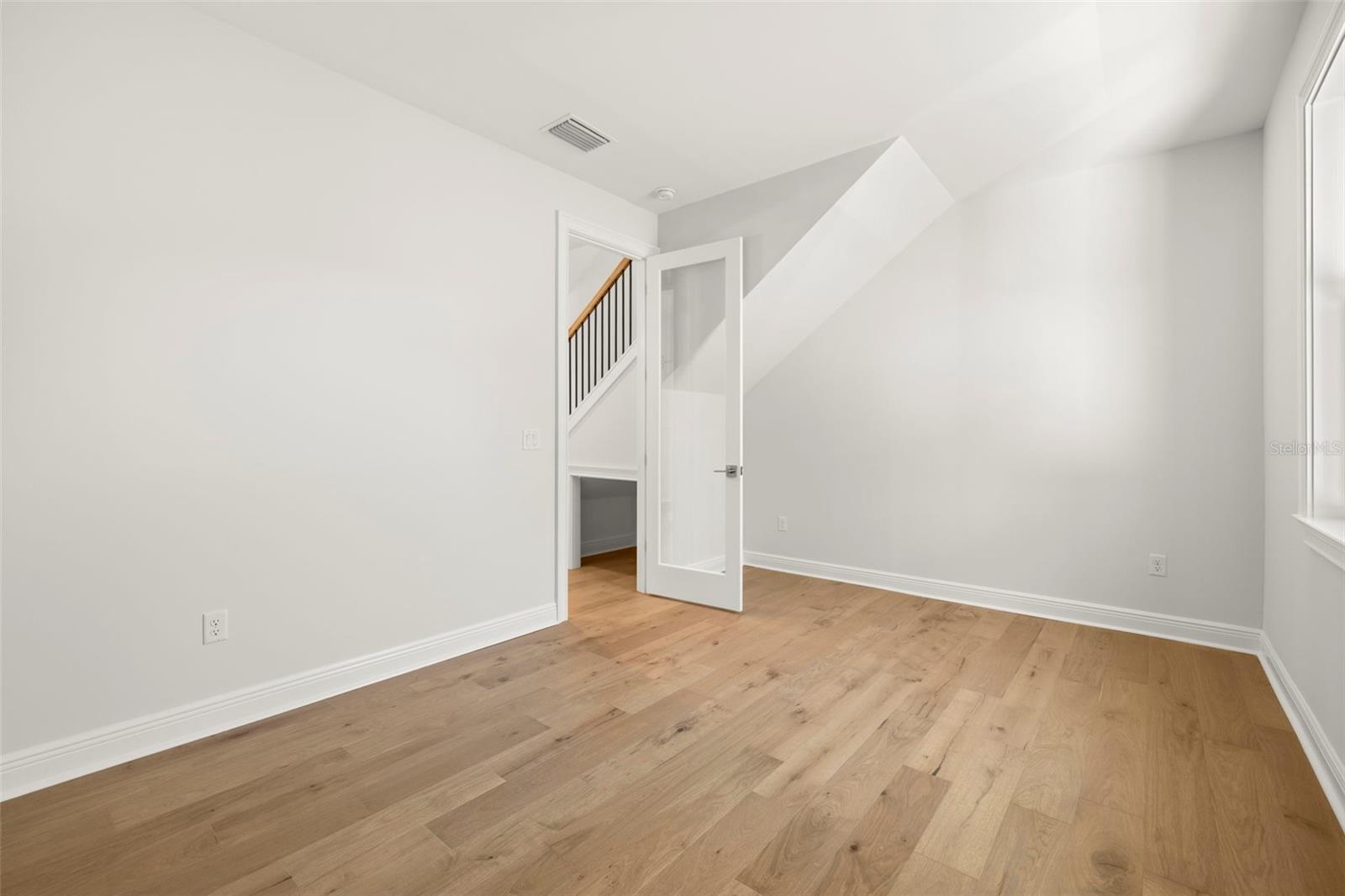 Image 15 of 35 For 4605 San Jose Street