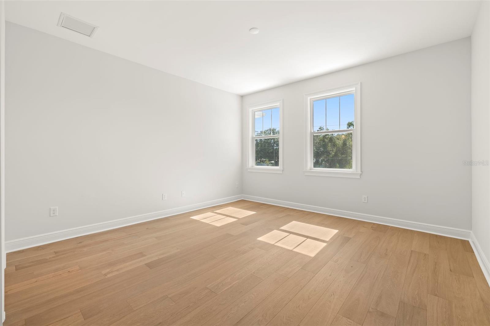 Image 18 of 35 For 4605 San Jose Street