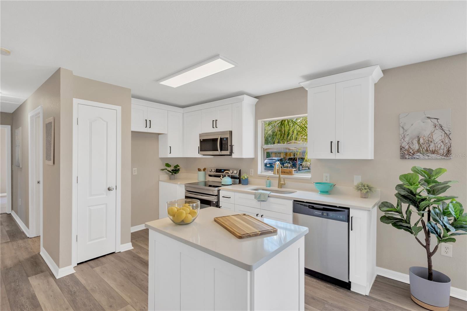 Image 2 of 20 For 1217 Ball Street