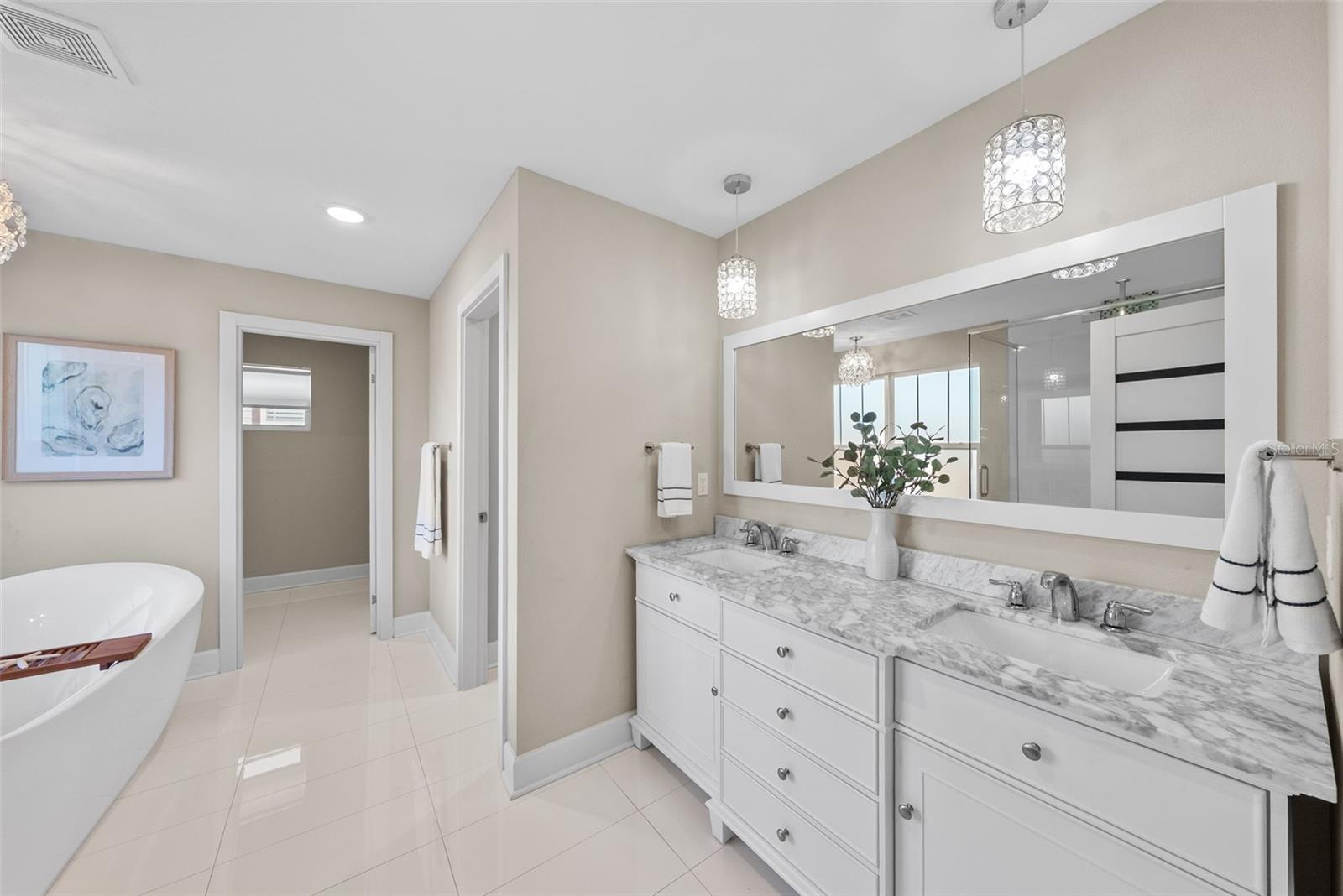 Image 28 of 48 For 2211 Burlington Avenue N