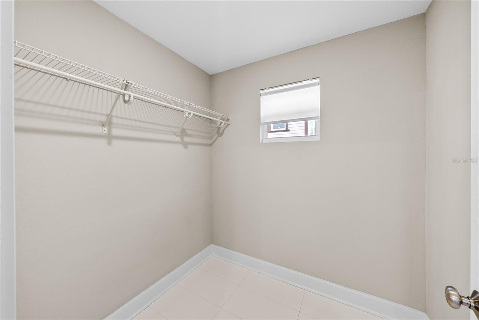 Image 30 of 48 For 2211 Burlington Avenue N