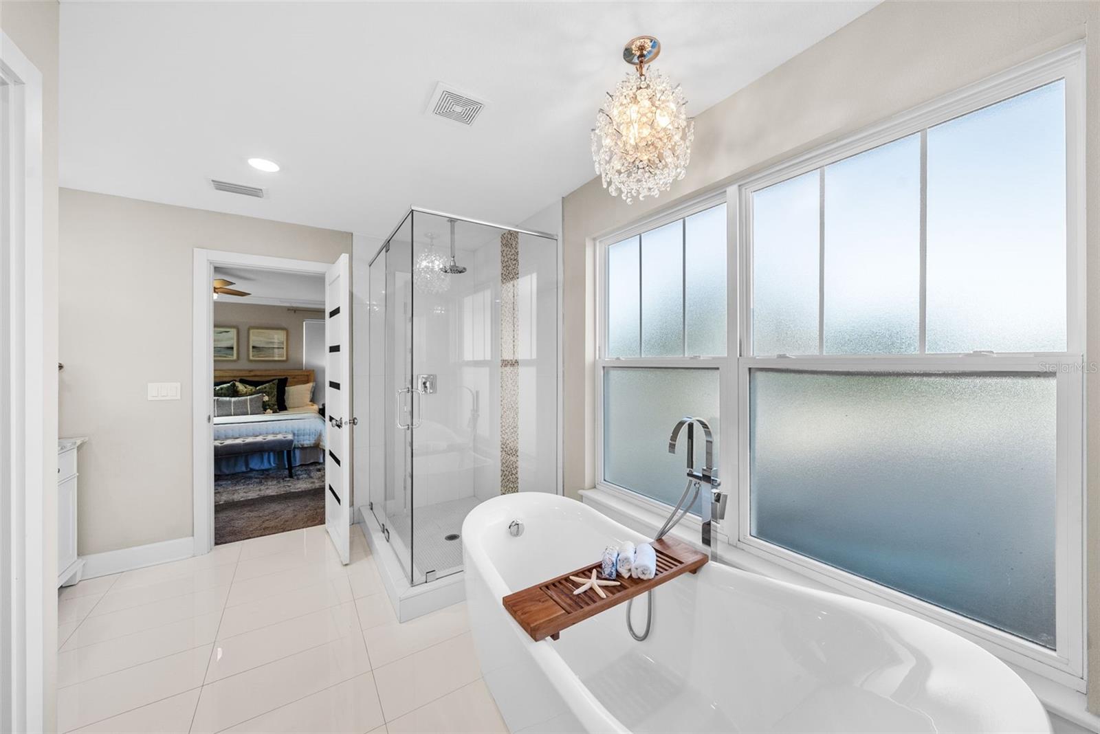 Image 31 of 48 For 2211 Burlington Avenue N