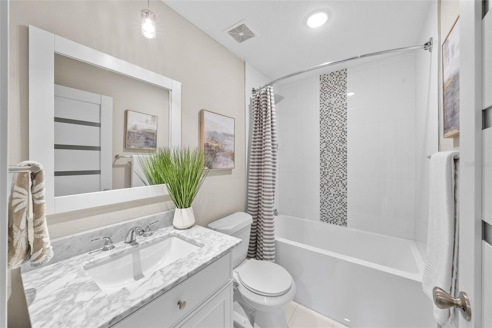 Image 35 of 48 For 2211 Burlington Avenue N