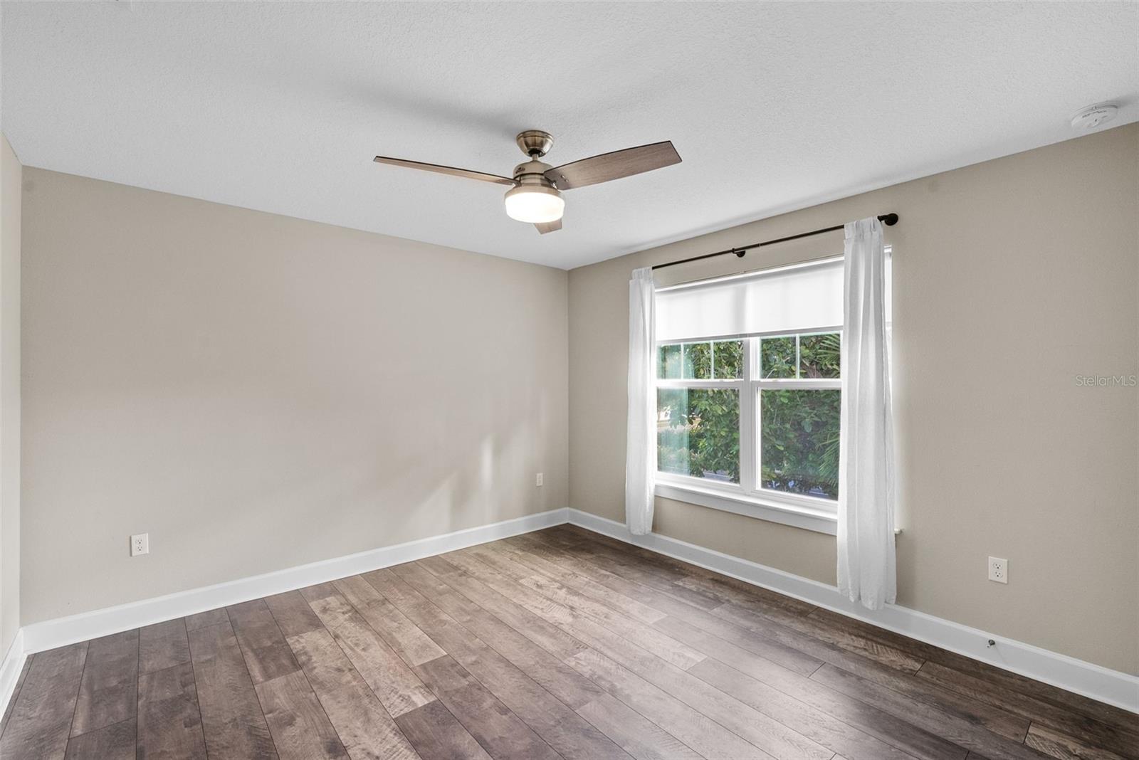 Image 36 of 48 For 2211 Burlington Avenue N