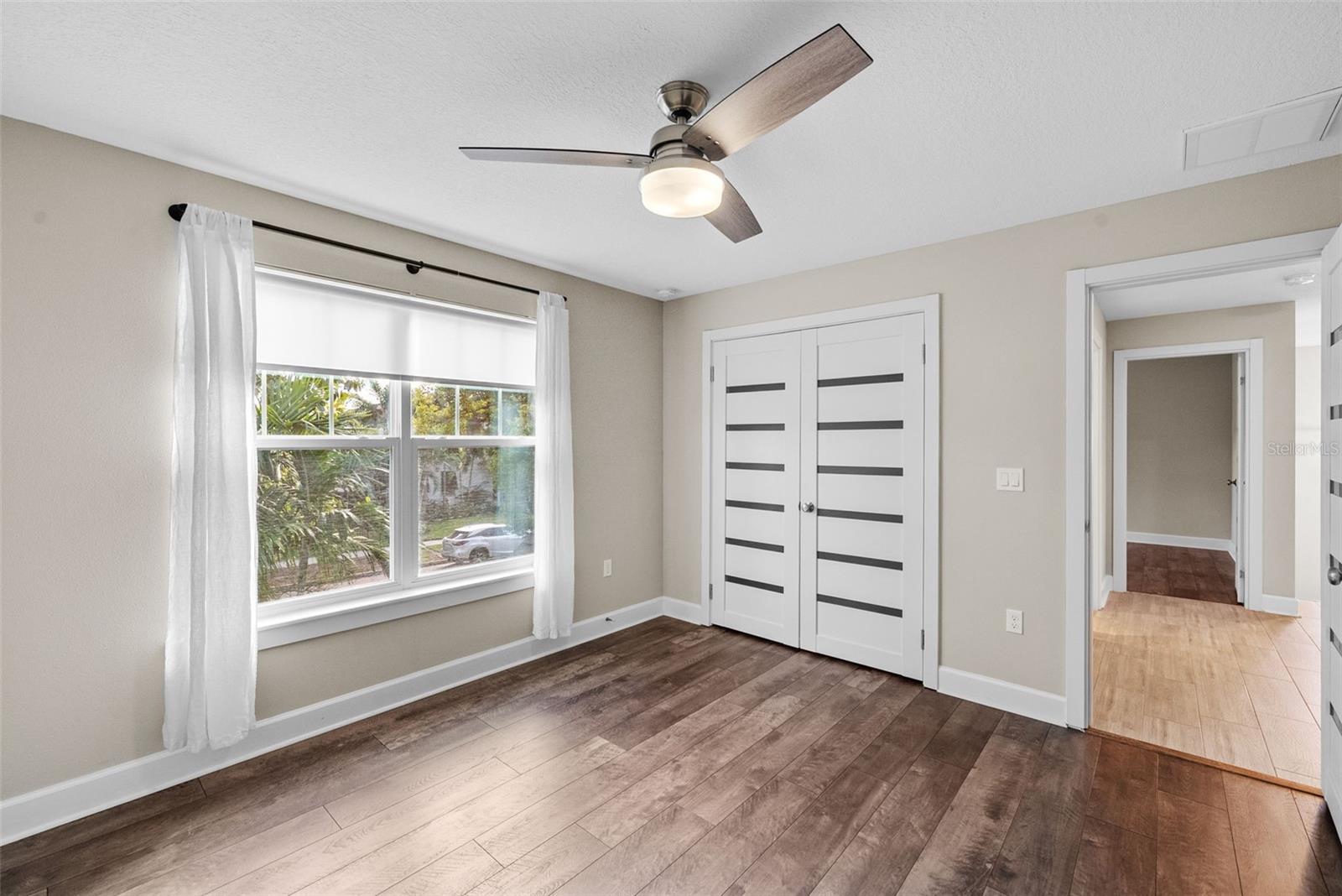 Image 37 of 48 For 2211 Burlington Avenue N