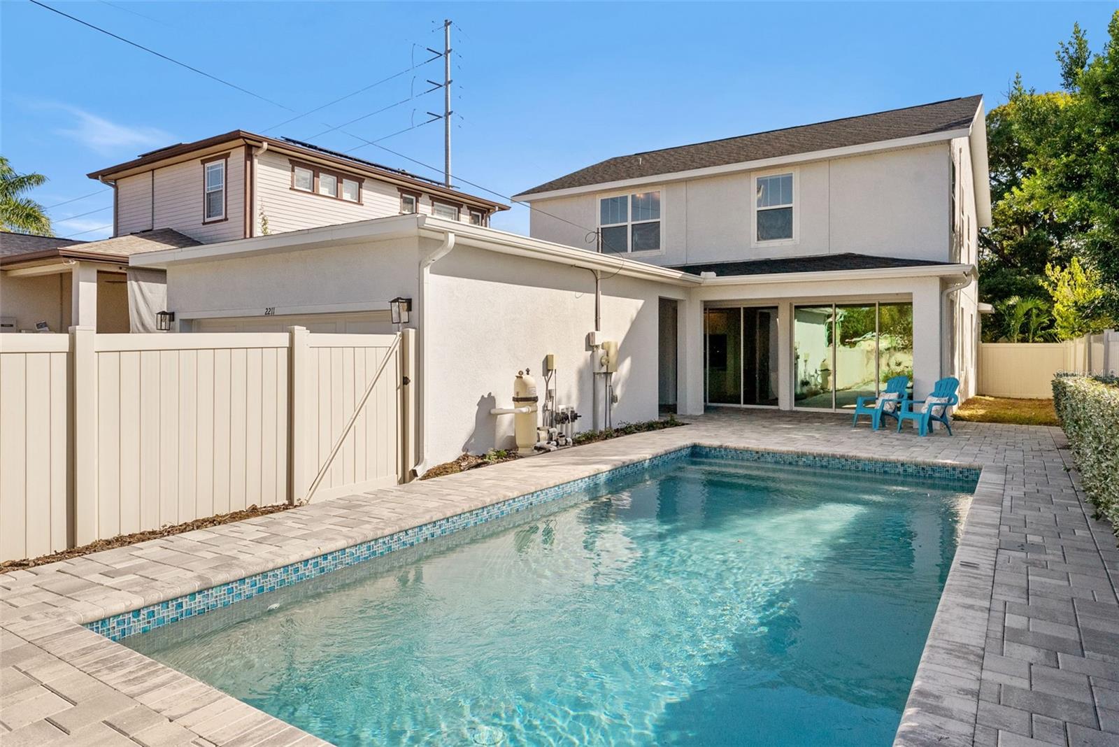 Image 44 of 48 For 2211 Burlington Avenue N