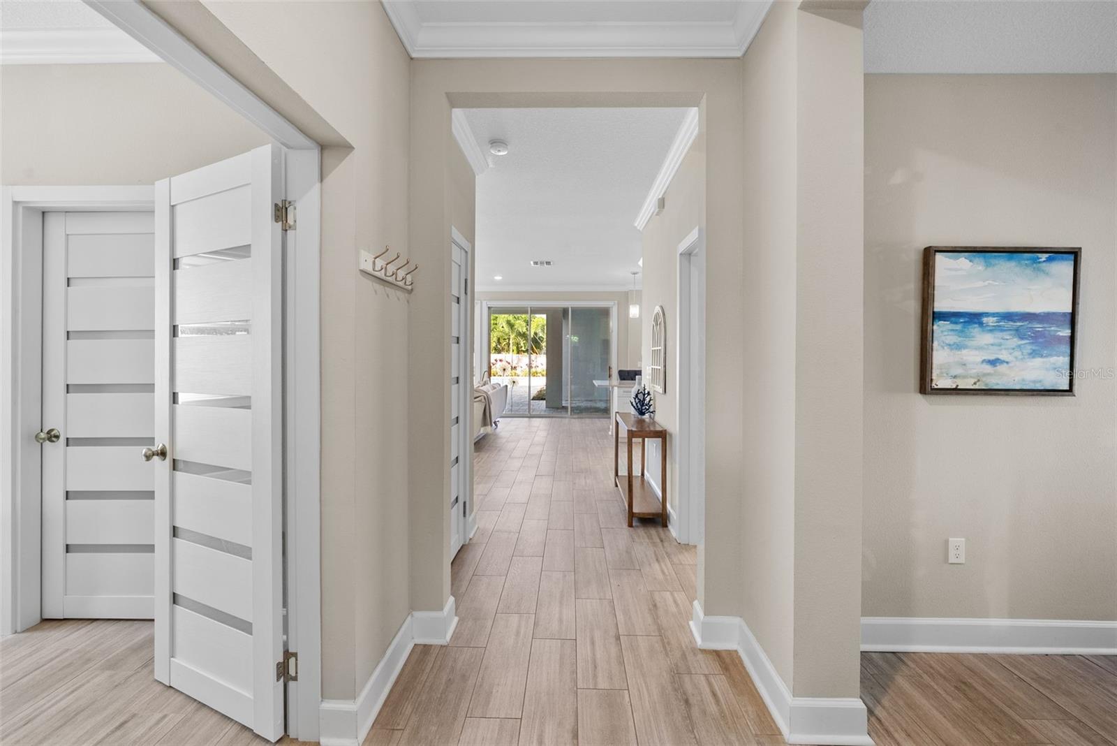 Image 7 of 48 For 2211 Burlington Avenue N