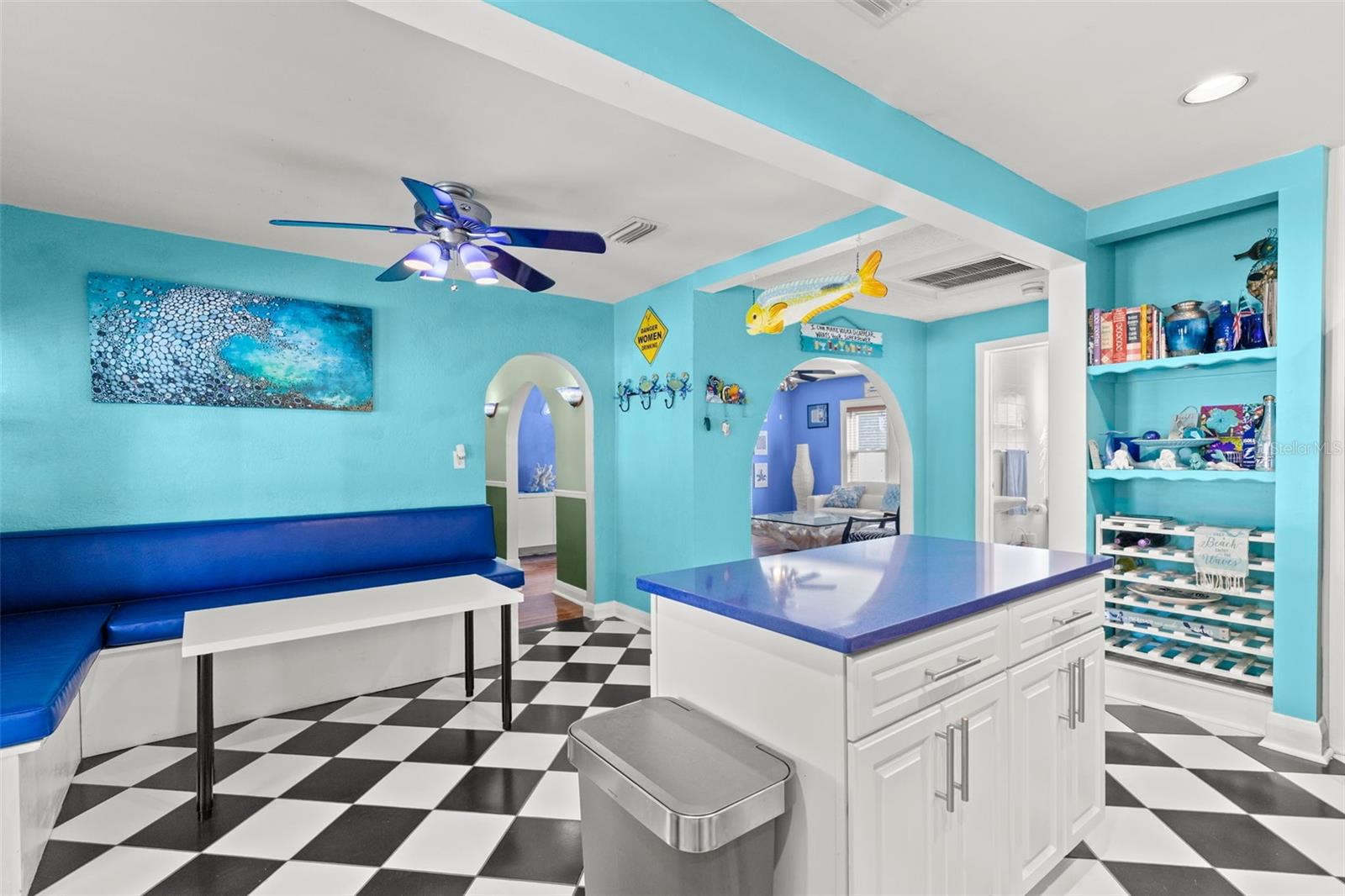 Image 10 of 42 For 8106 Boulevard