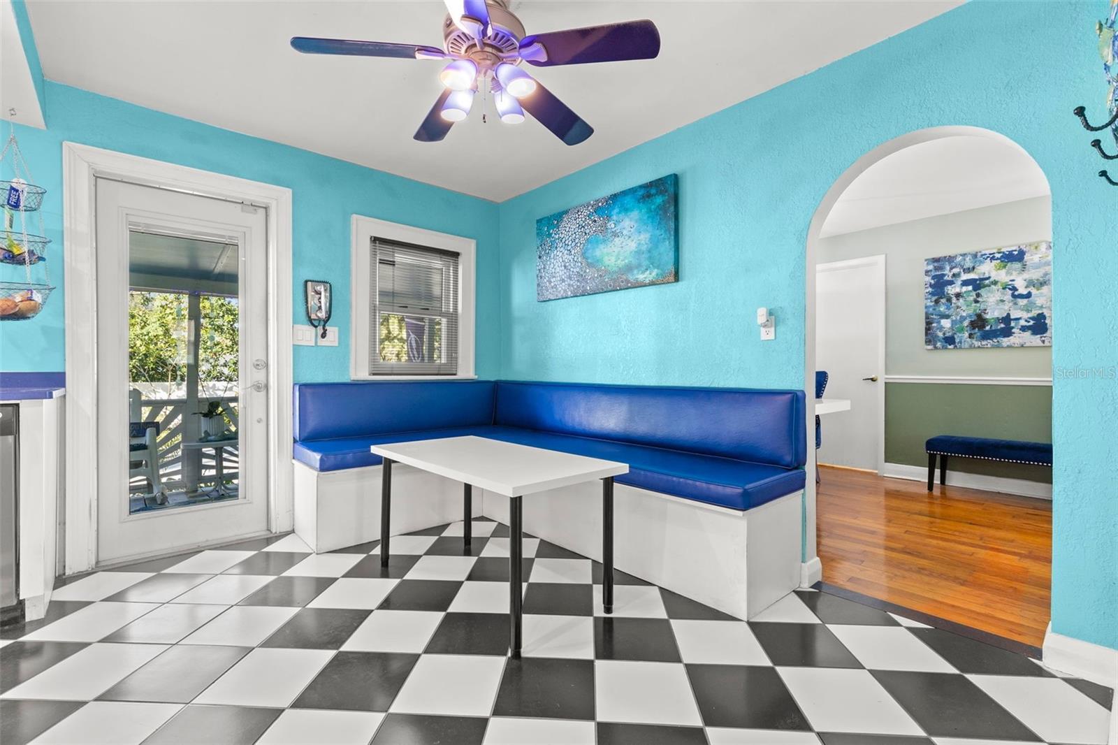 Image 13 of 42 For 8106 Boulevard