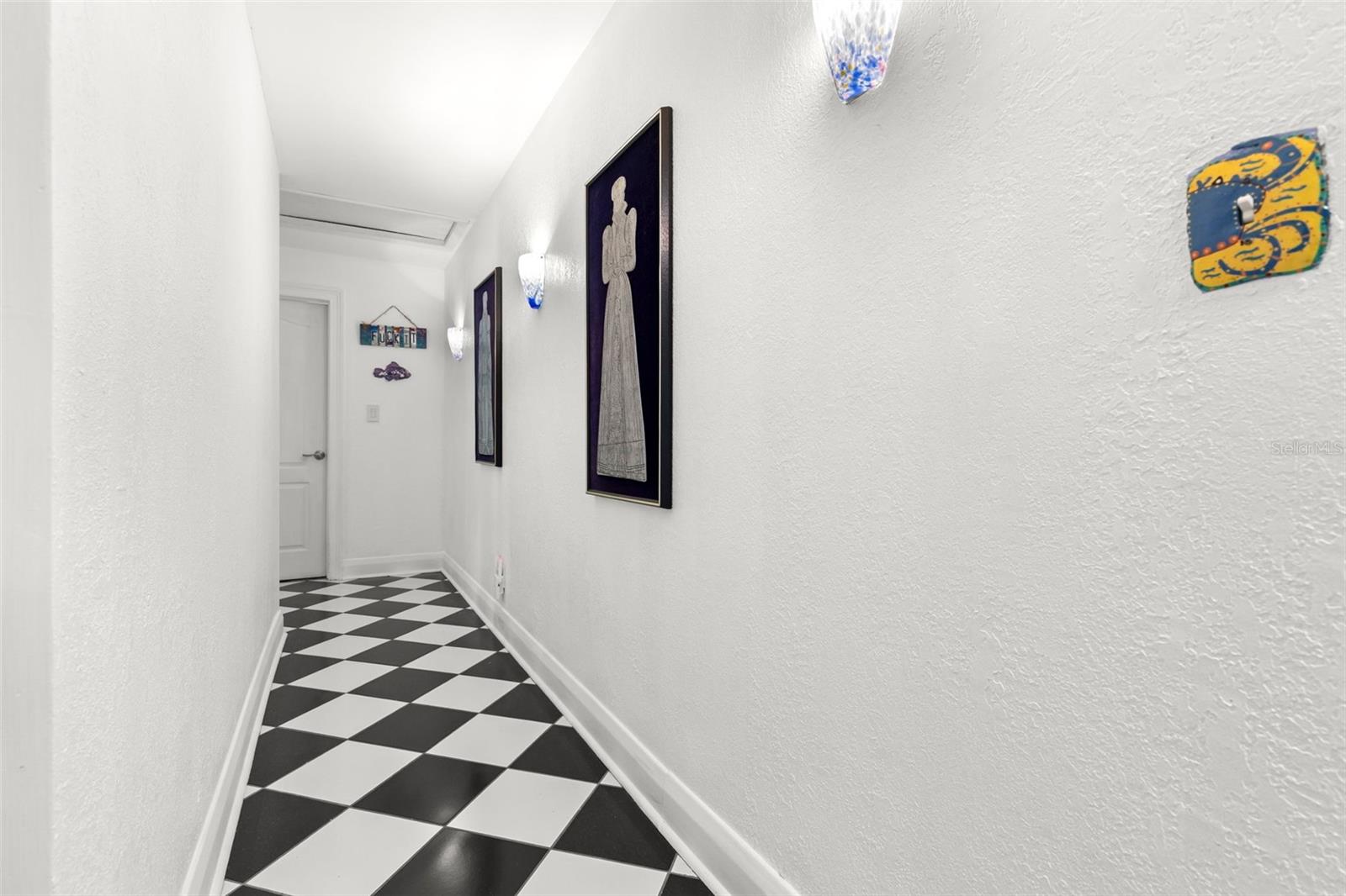 Image 24 of 42 For 8106 Boulevard