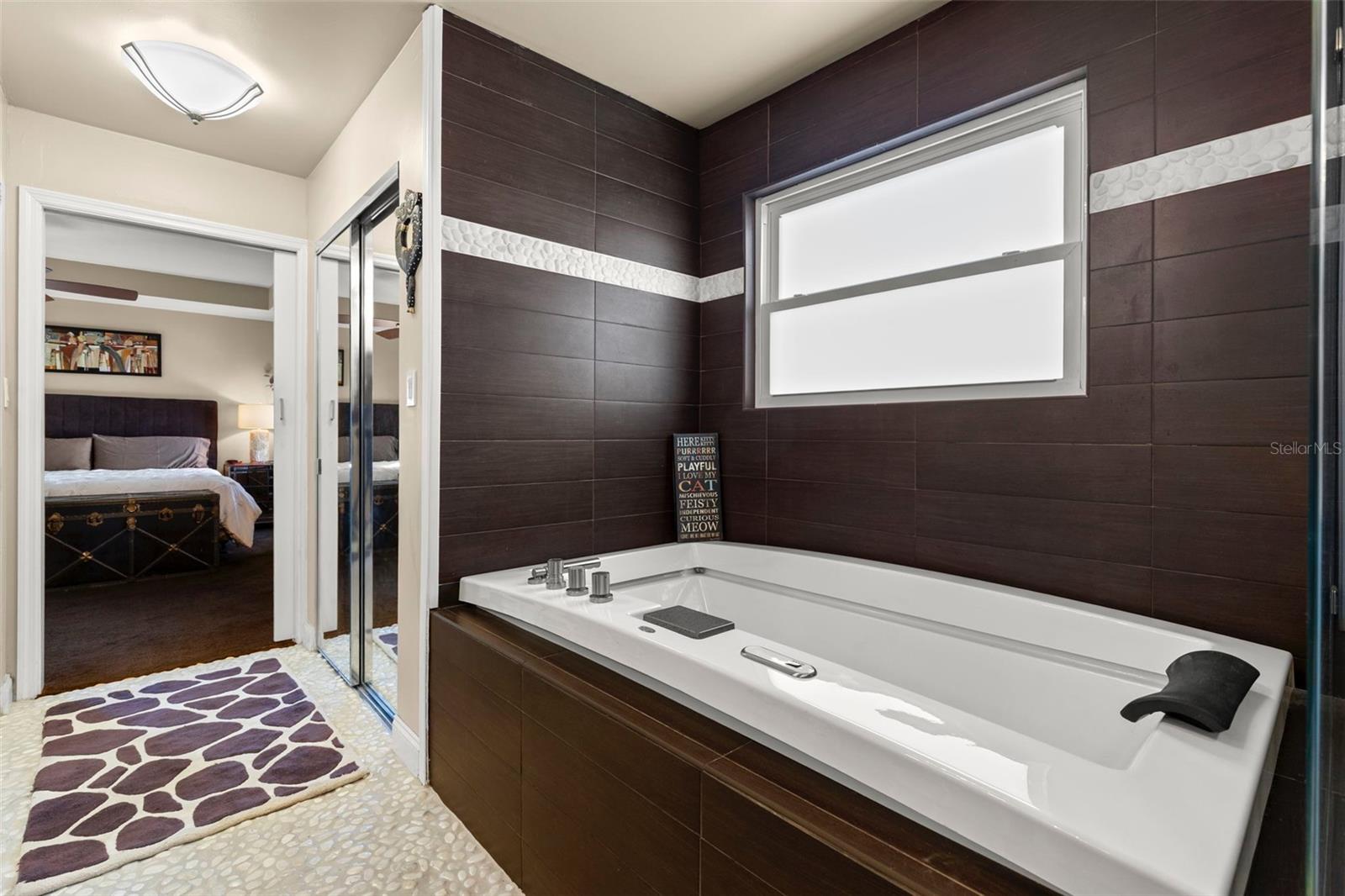 Image 29 of 42 For 8106 Boulevard