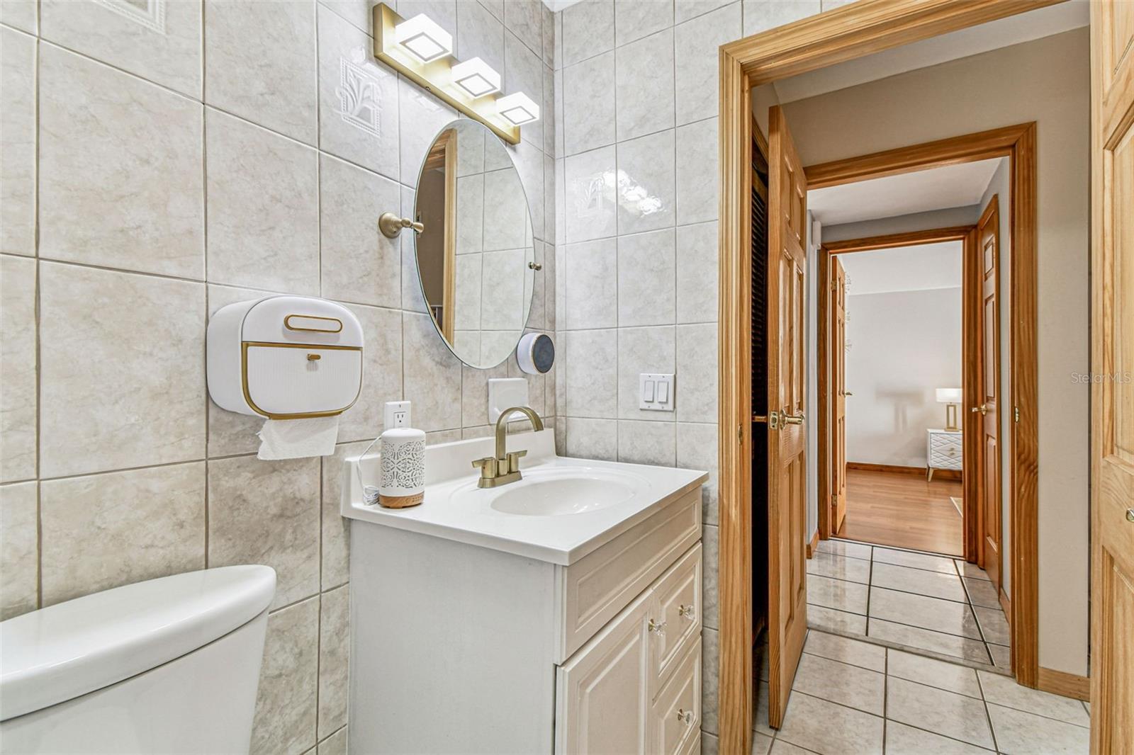 Image 32 of 79 For 226 Maple Avenue