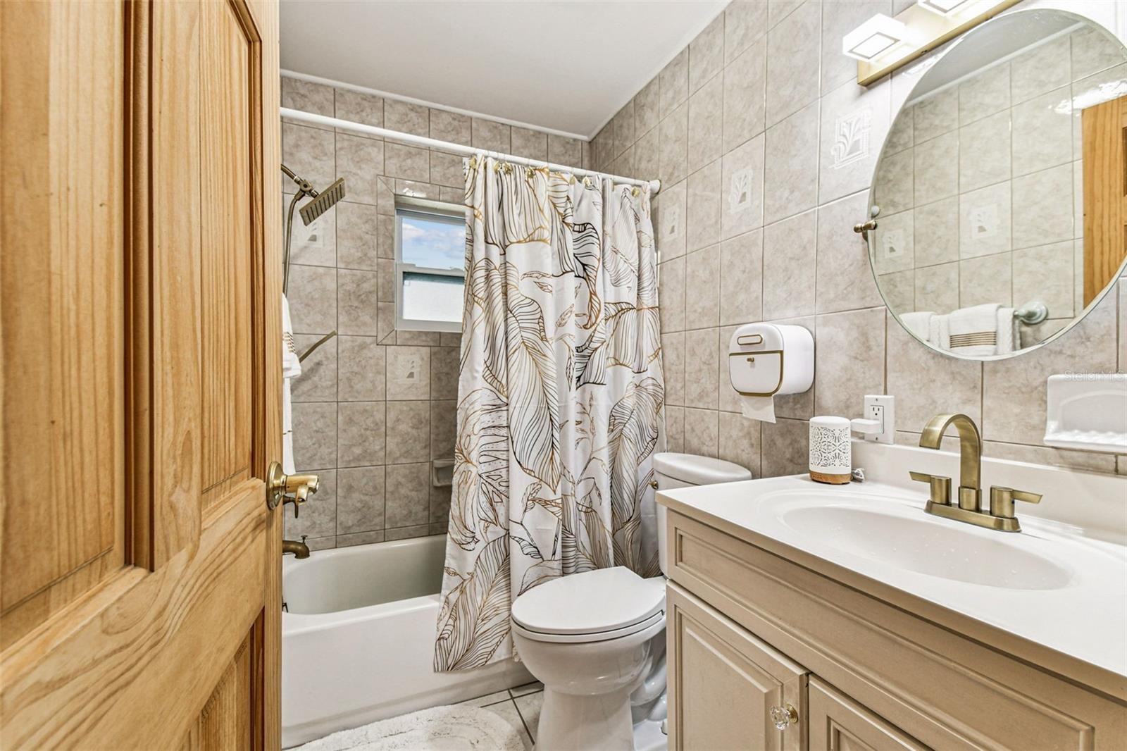 Image 34 of 79 For 226 Maple Avenue