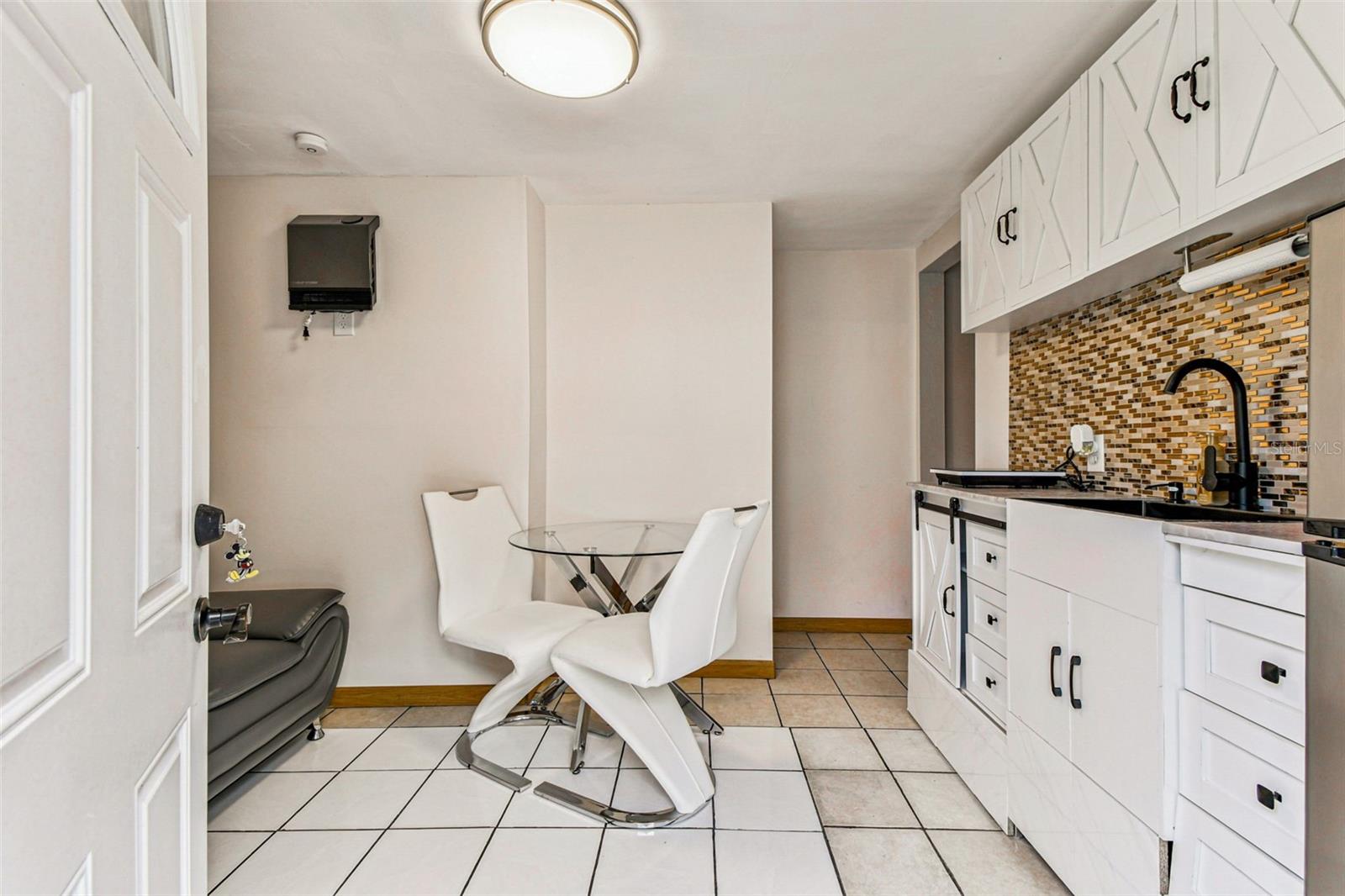 Image 47 of 79 For 226 Maple Avenue