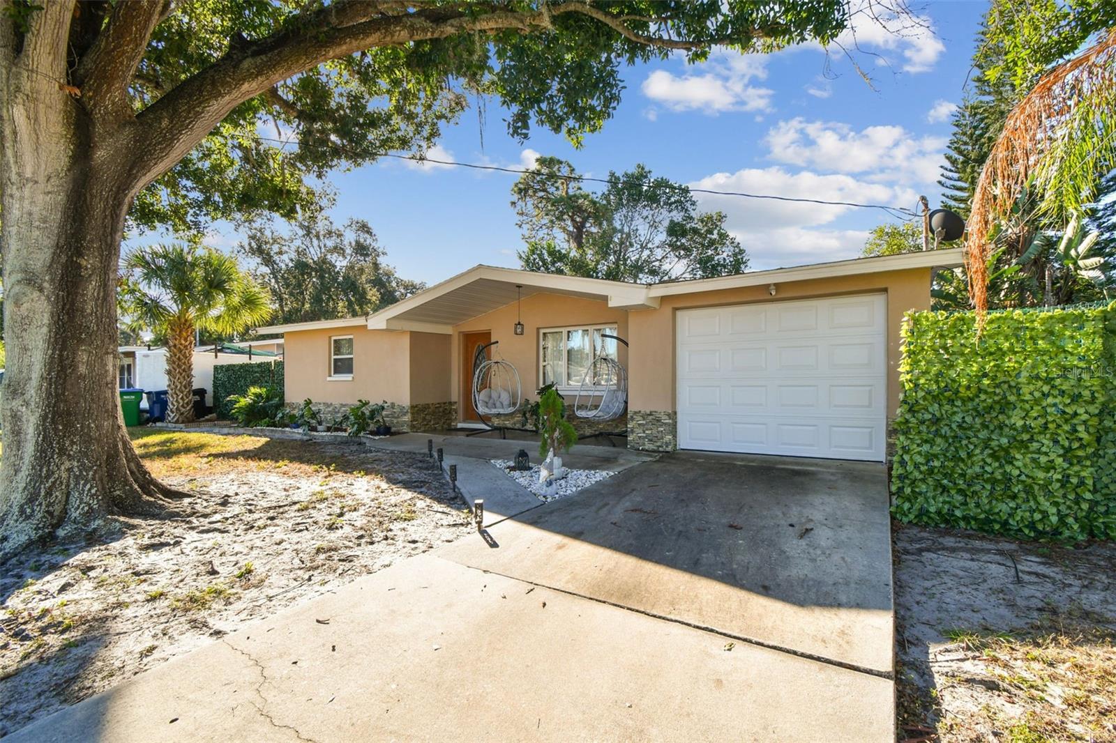 Image 6 of 79 For 226 Maple Avenue