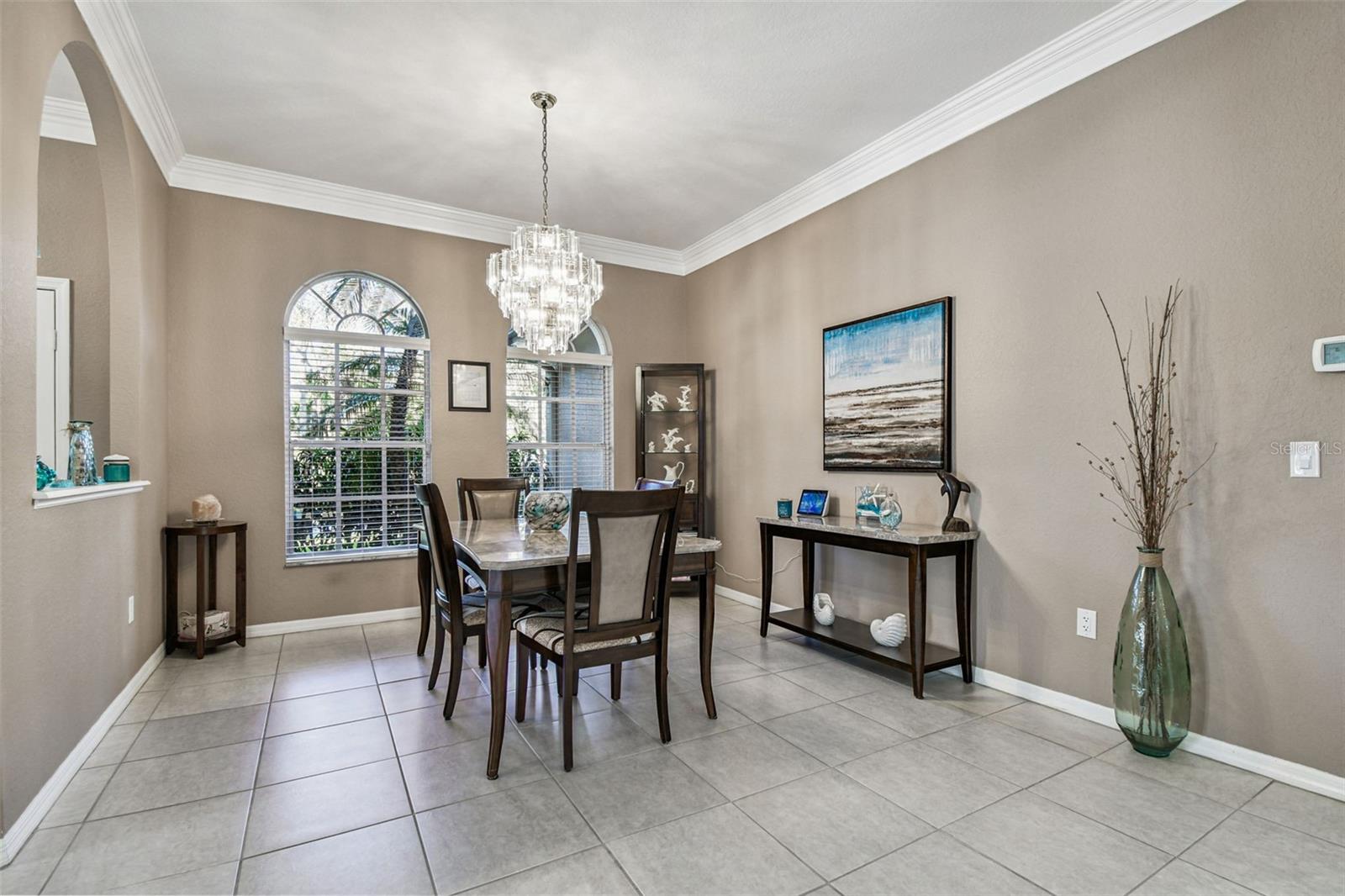 Image 14 of 94 For 1955 Dunloe Circle