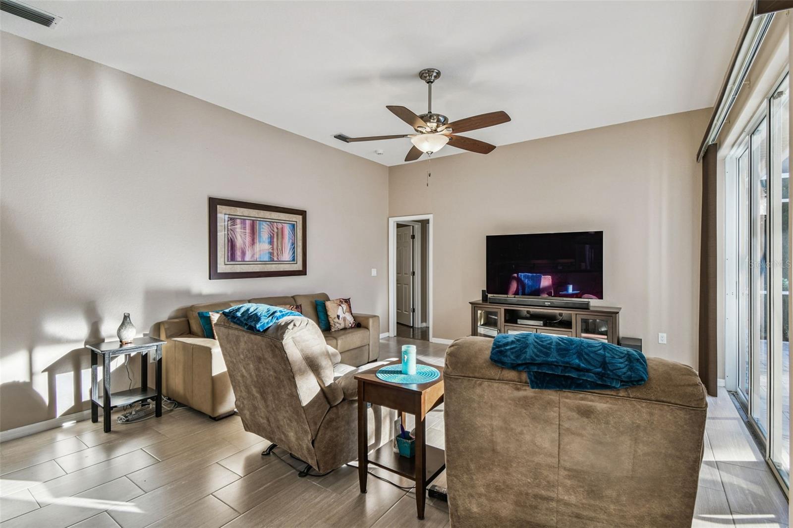 Image 31 of 94 For 1955 Dunloe Circle