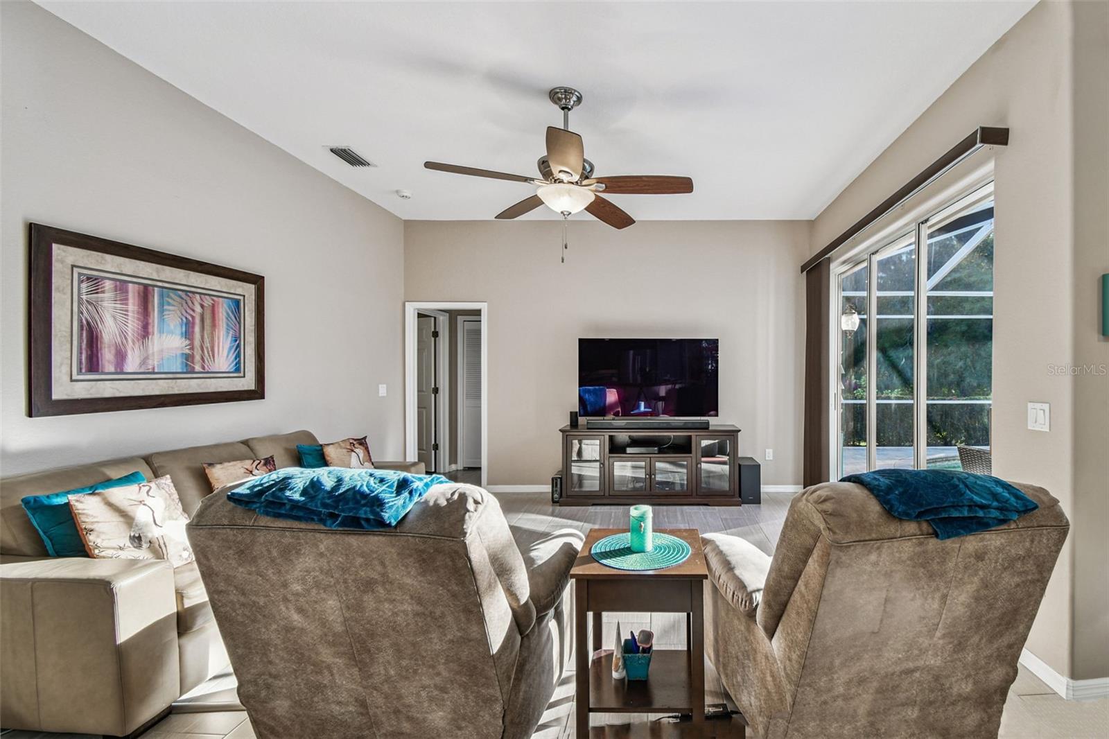 Image 32 of 94 For 1955 Dunloe Circle