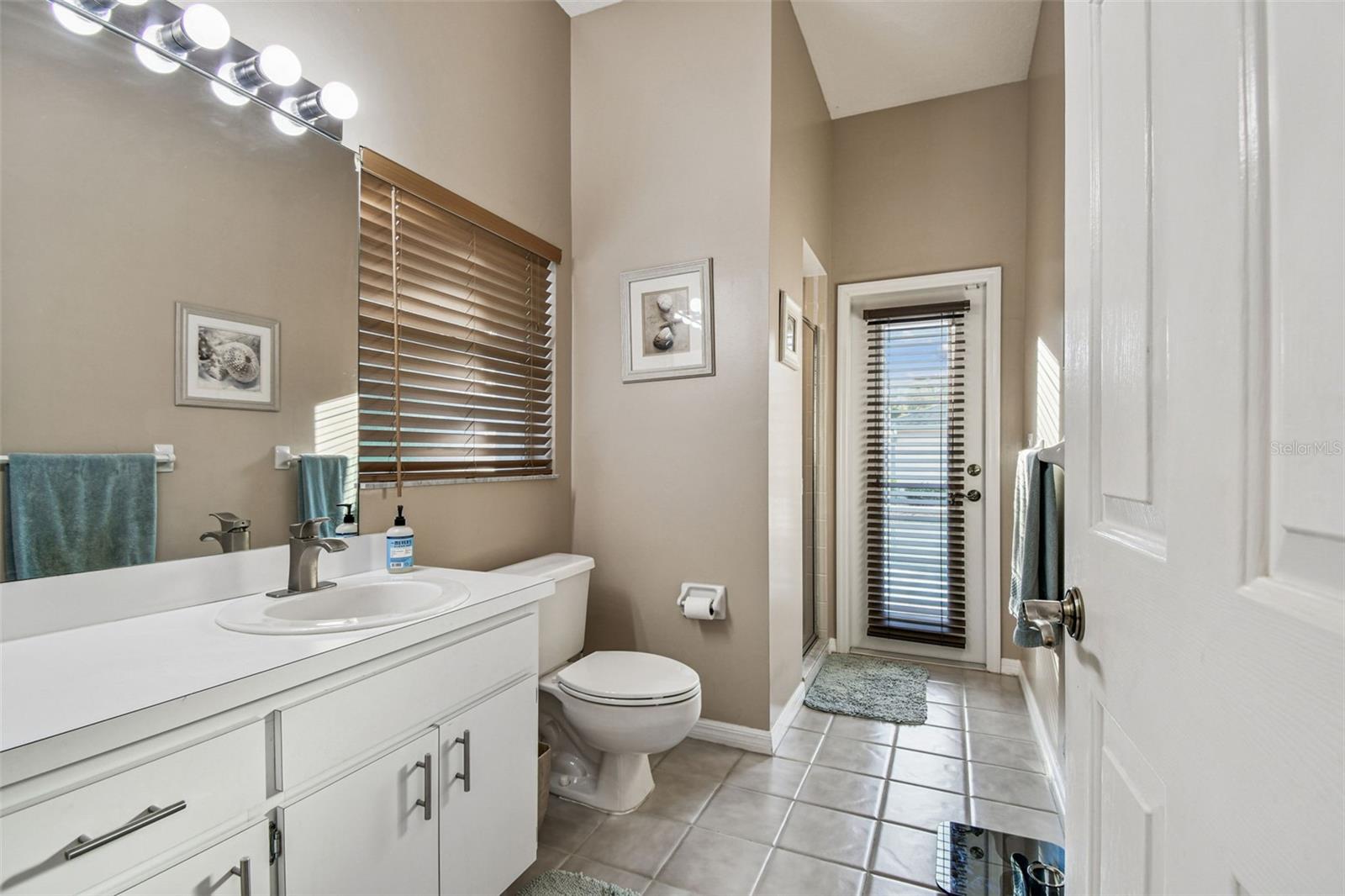 Image 52 of 94 For 1955 Dunloe Circle