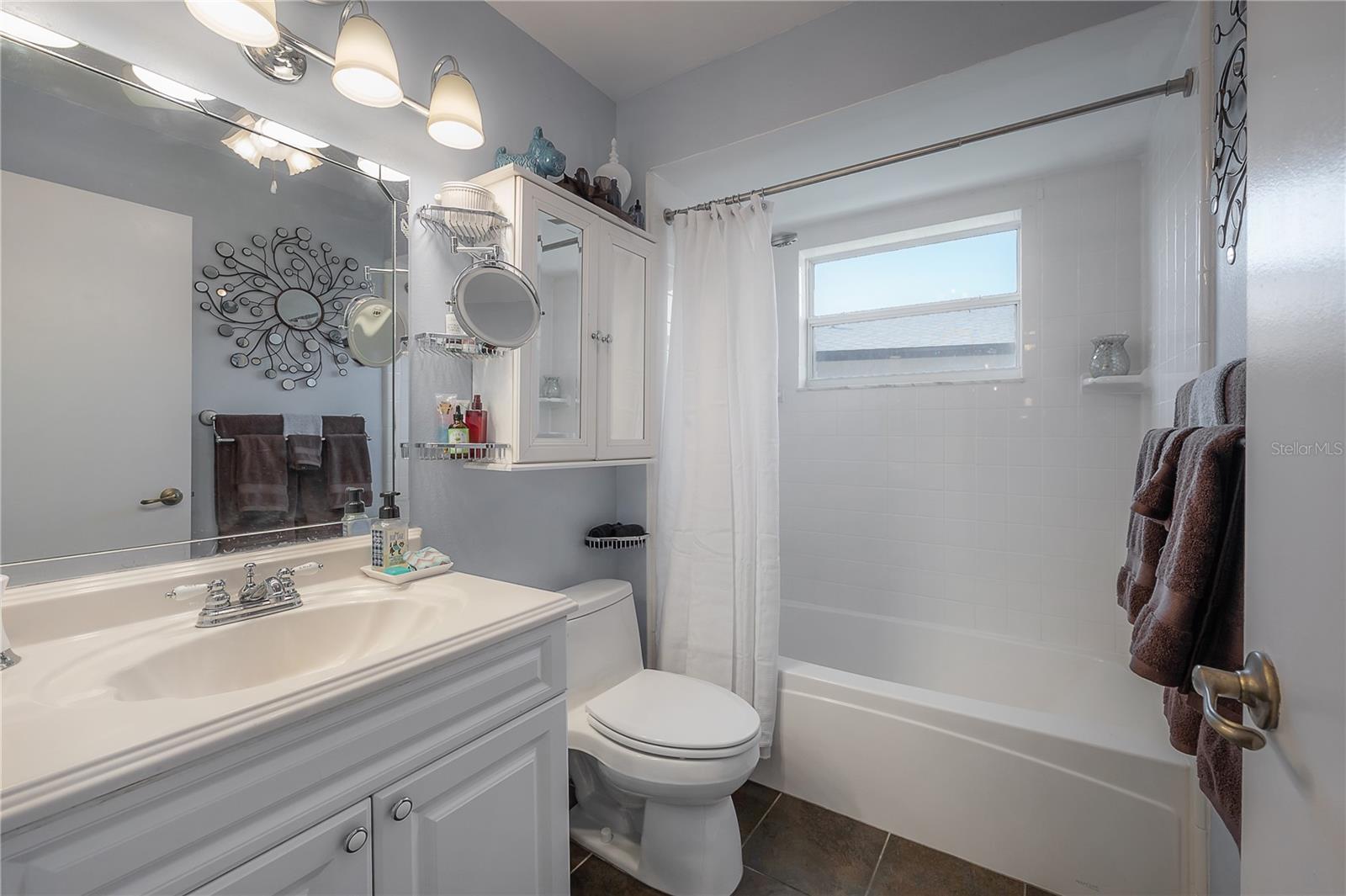 Image 23 of 47 For 6809 Sandwater Trail N