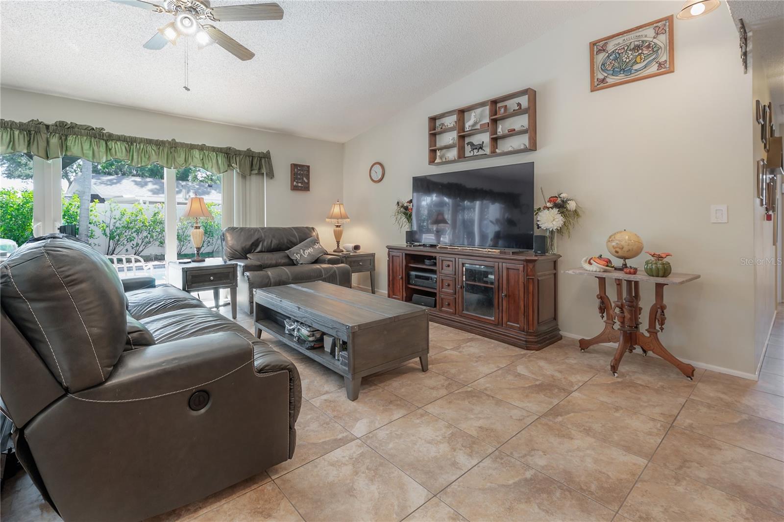 Image 9 of 47 For 6809 Sandwater Trail N