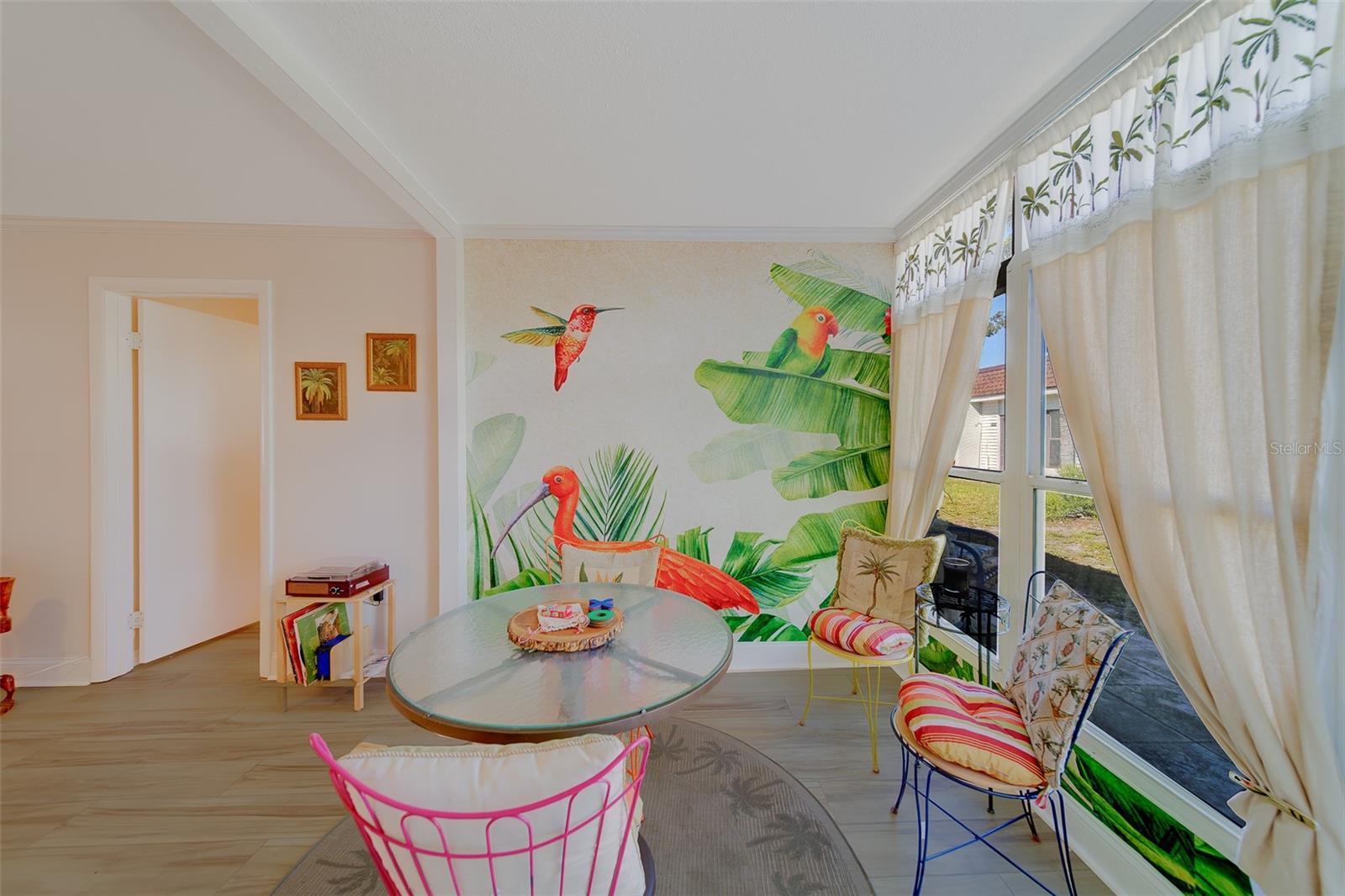 Image 12 of 53 For 13827 Mission Oaks Boulevard