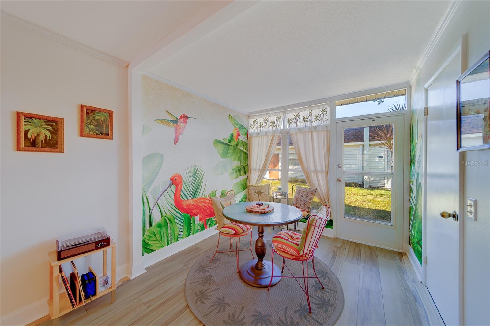 Image 13 of 53 For 13827 Mission Oaks Boulevard