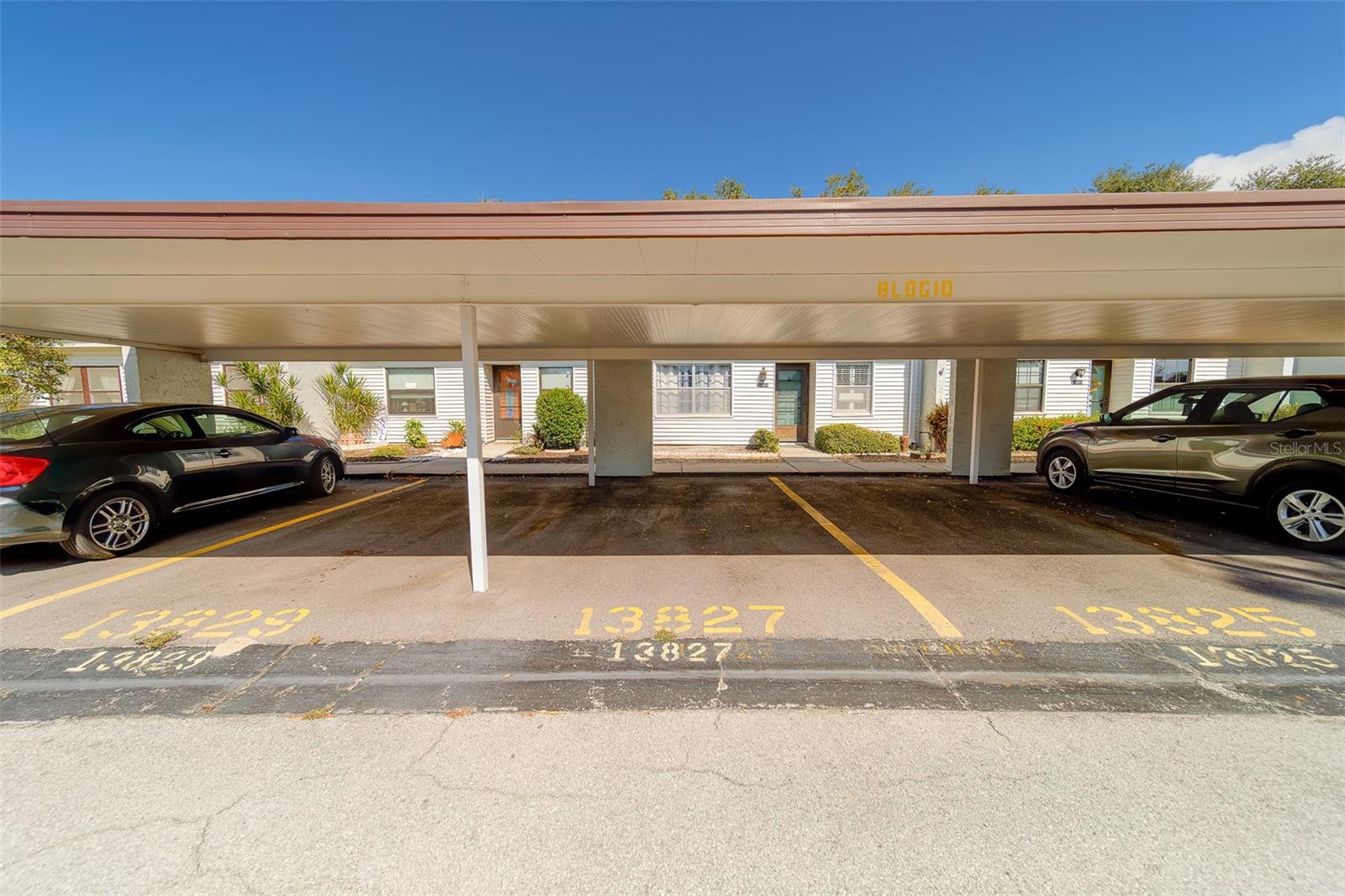 Image 2 of 53 For 13827 Mission Oaks Boulevard