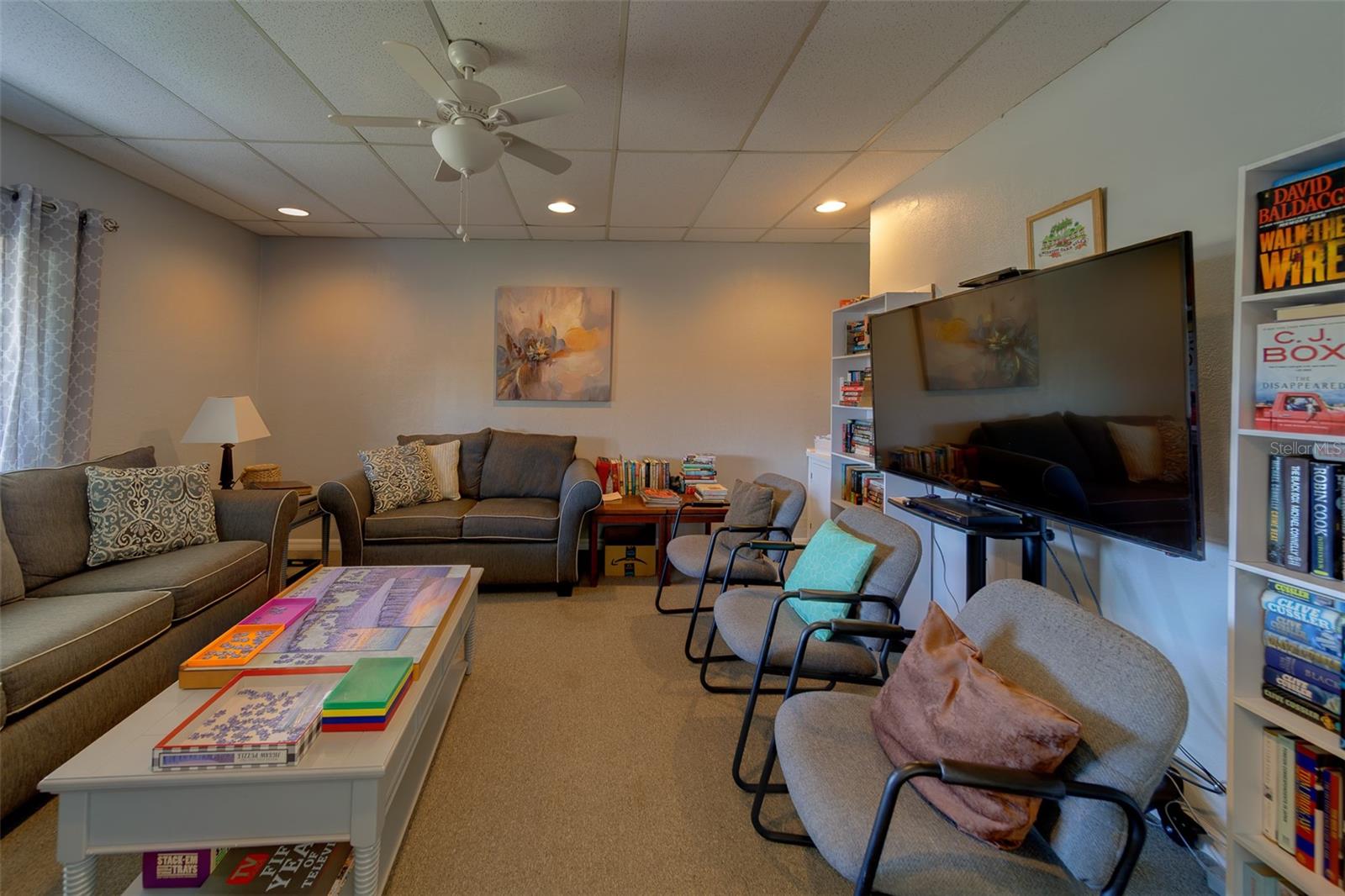 Image 35 of 53 For 13827 Mission Oaks Boulevard