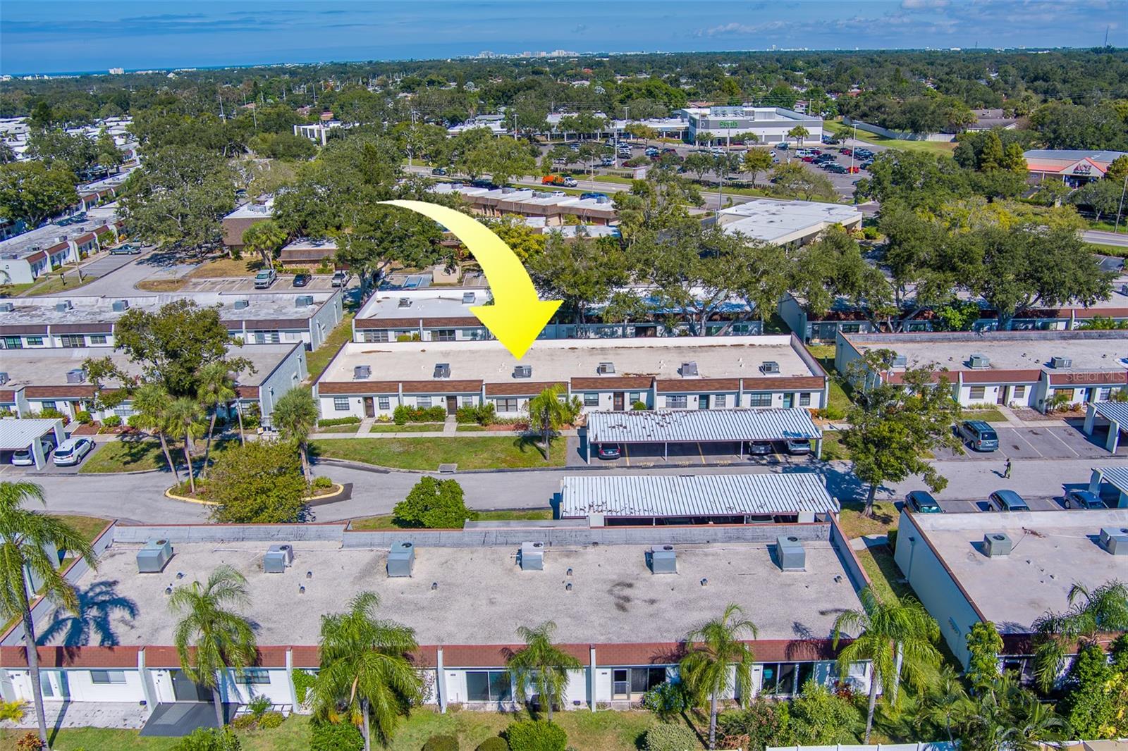 Image 43 of 53 For 13827 Mission Oaks Boulevard