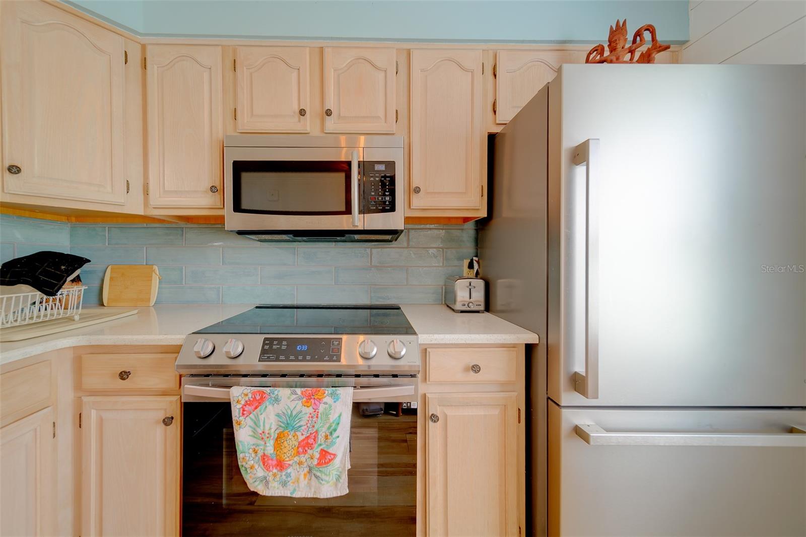 Image 6 of 53 For 13827 Mission Oaks Boulevard