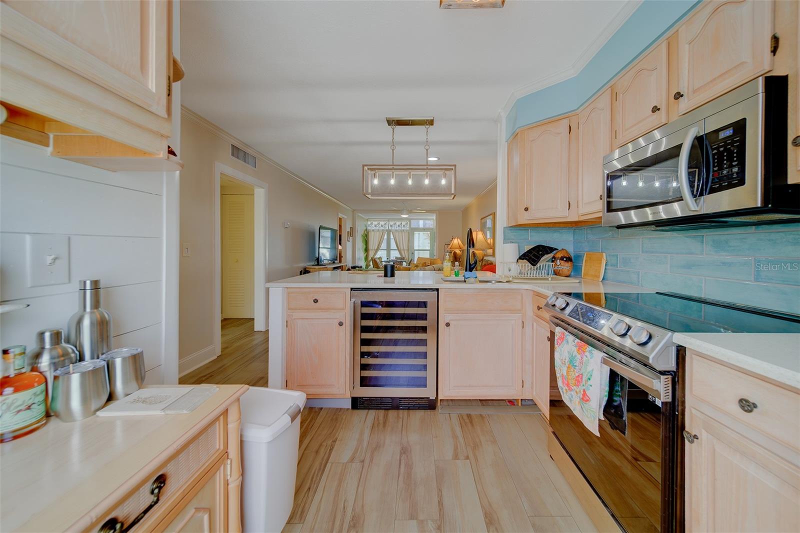 Image 8 of 53 For 13827 Mission Oaks Boulevard