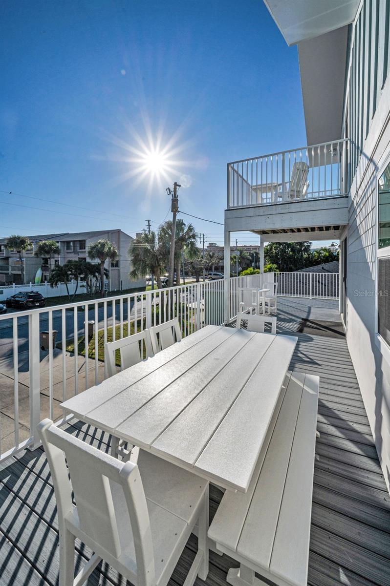 Image 15 of 39 For 106 20th Avenue