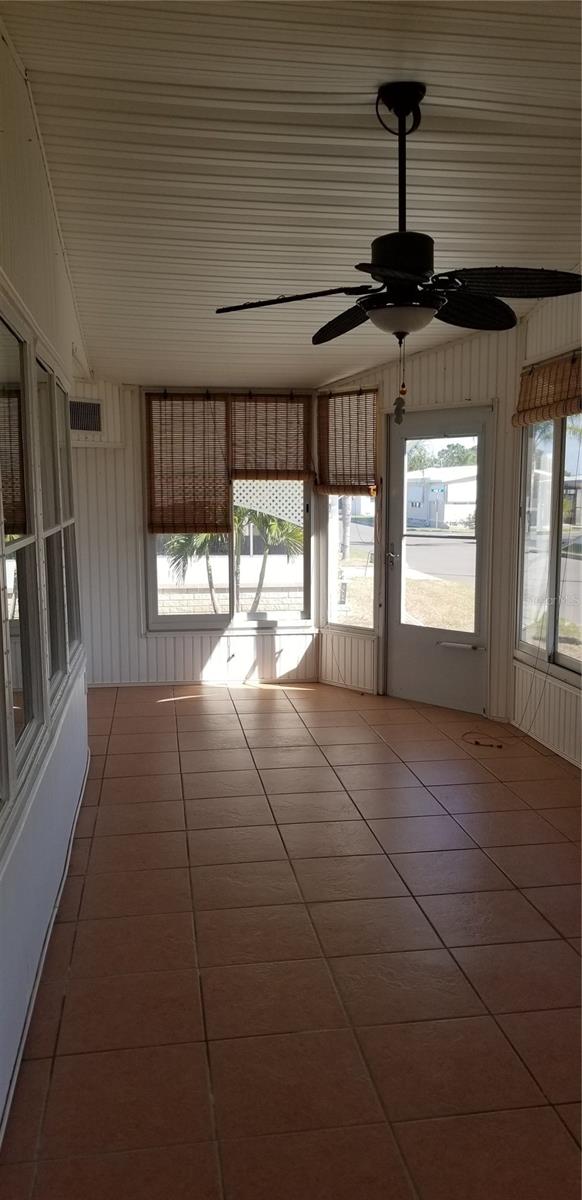 Image 27 of 34 For 3835 Lomi Lomi Drive