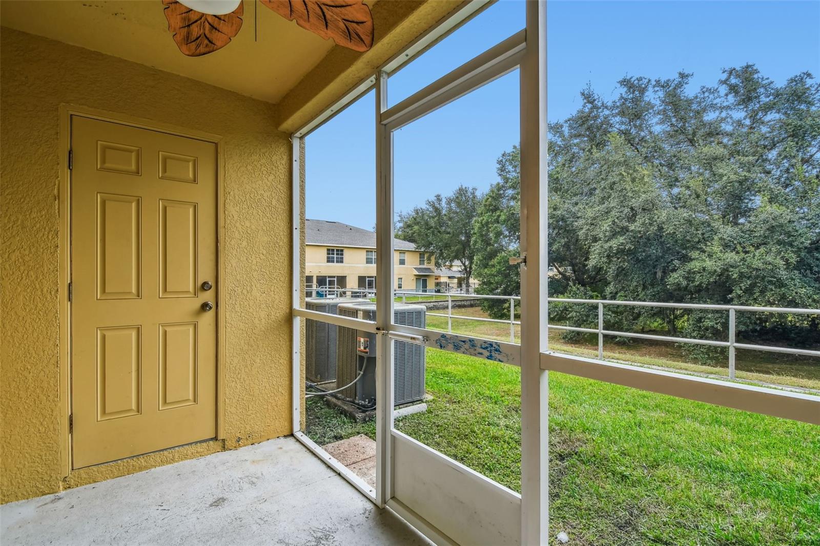 Image 23 of 28 For 37669 Aaralyn Road