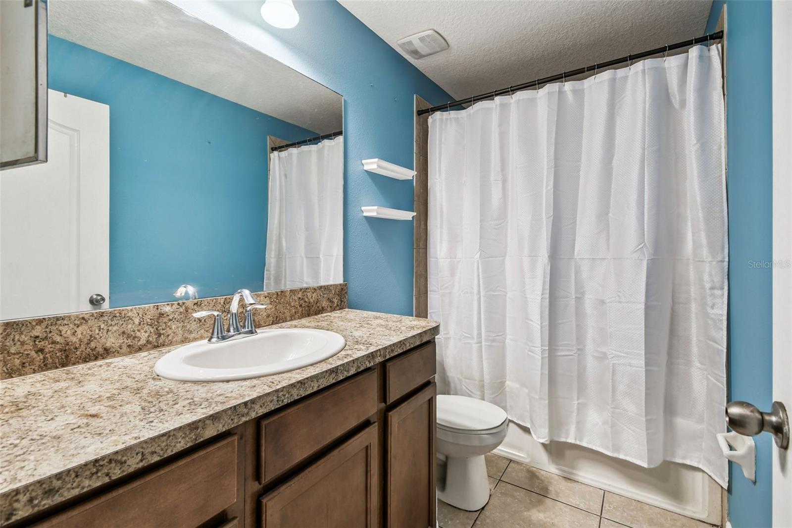 Image 5 of 28 For 37669 Aaralyn Road