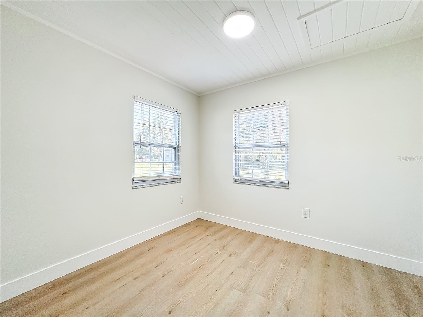 Image 20 of 29 For 3910 Orange Avenue