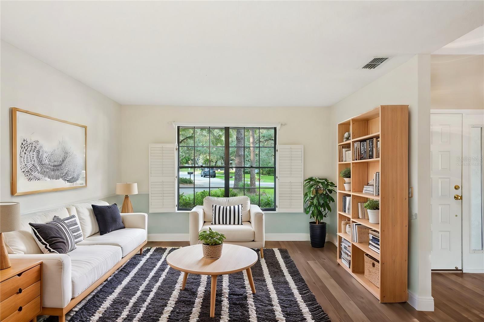 Image 17 of 44 For 2990 Longbrooke Way