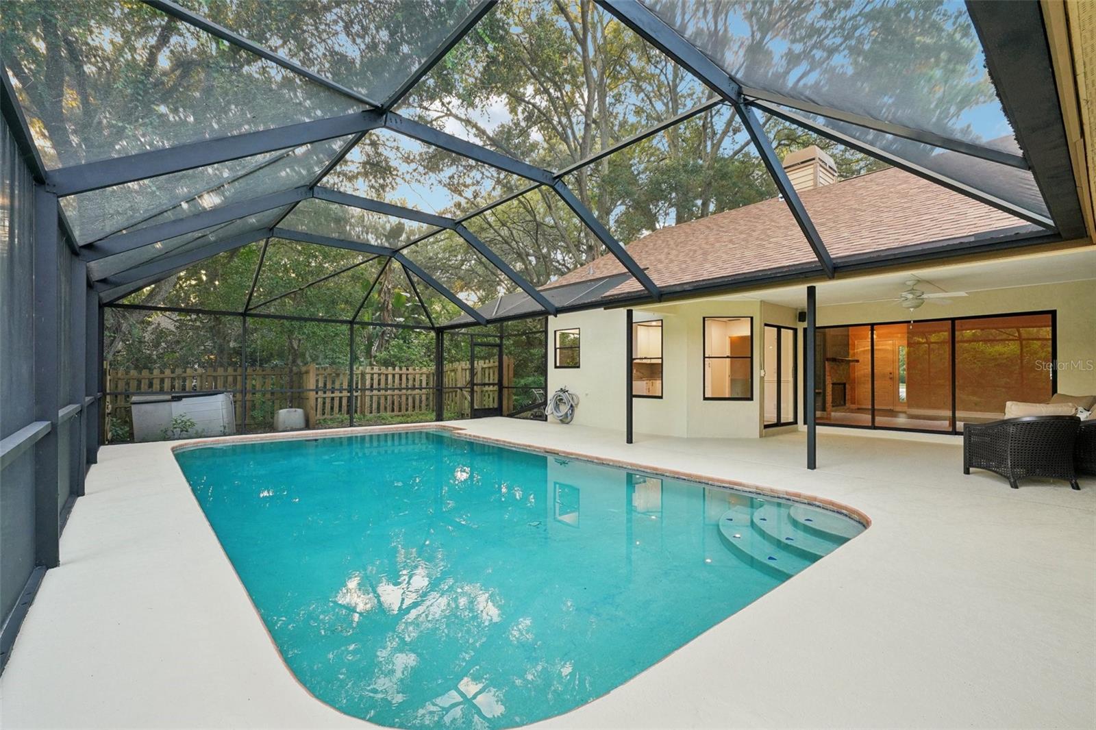 Image 21 of 44 For 2990 Longbrooke Way