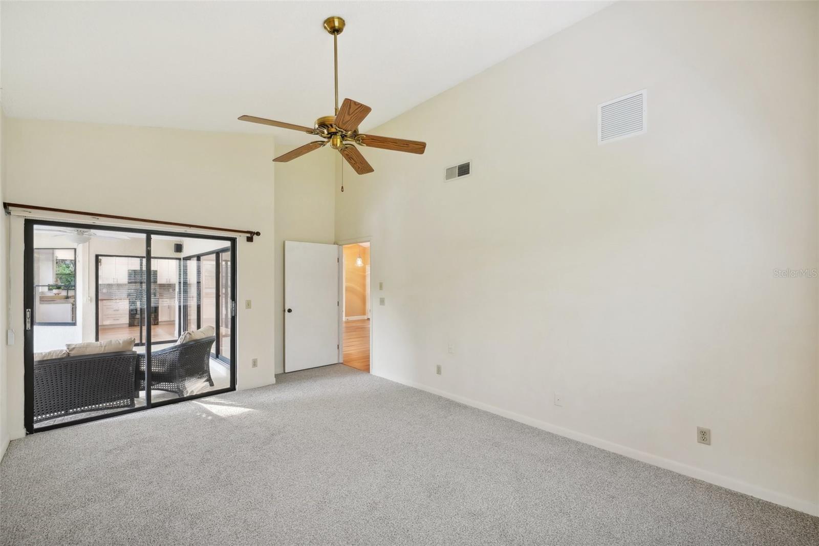 Image 25 of 44 For 2990 Longbrooke Way