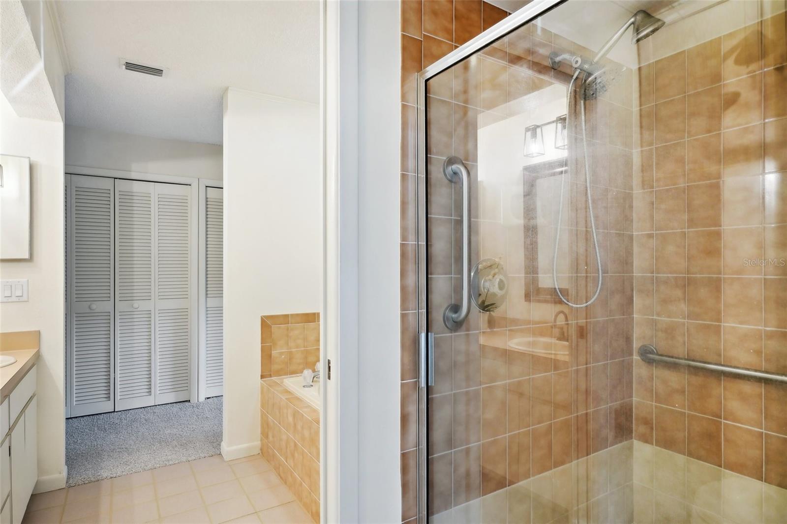 Image 36 of 44 For 2990 Longbrooke Way