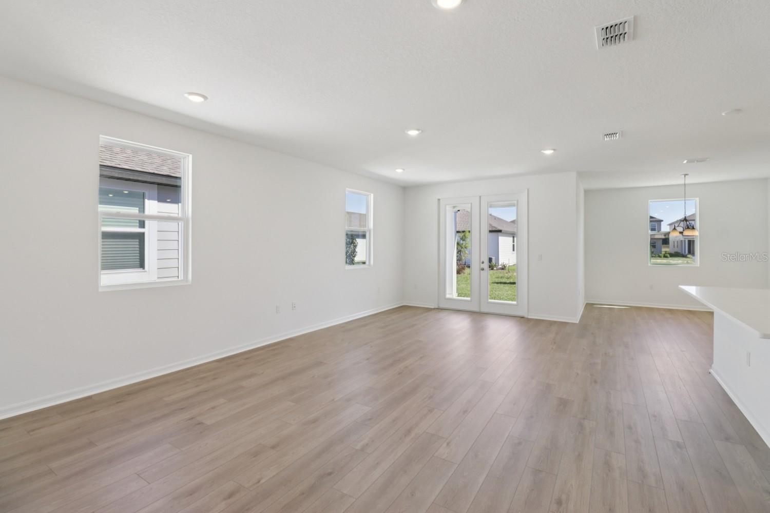 Image 10 of 37 For 30162 Rustic Mill Street