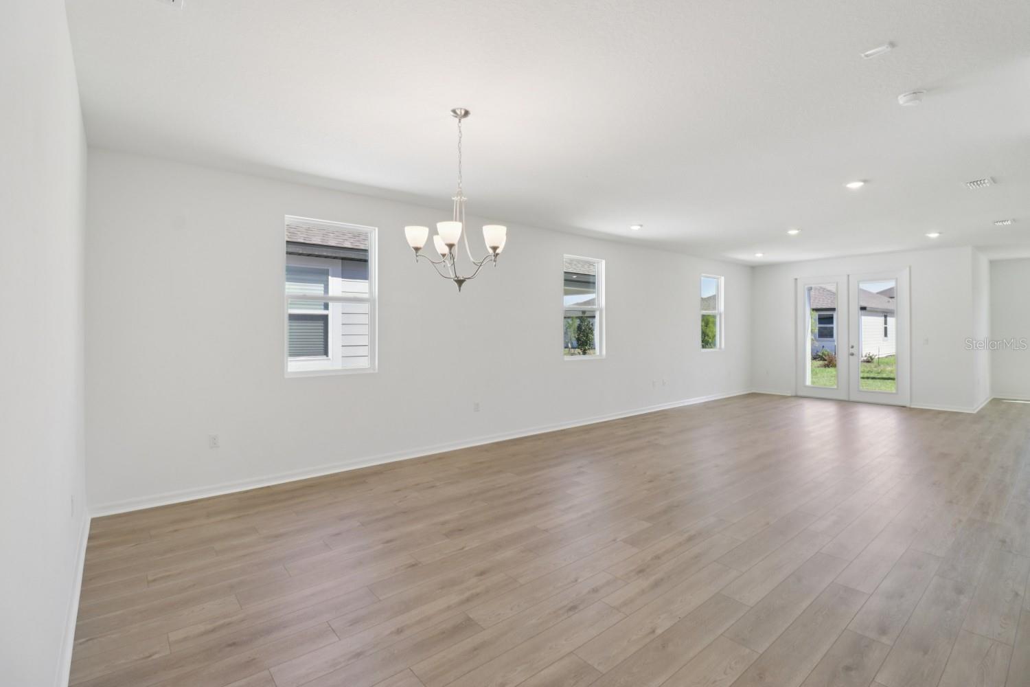 Image 5 of 37 For 30162 Rustic Mill Street