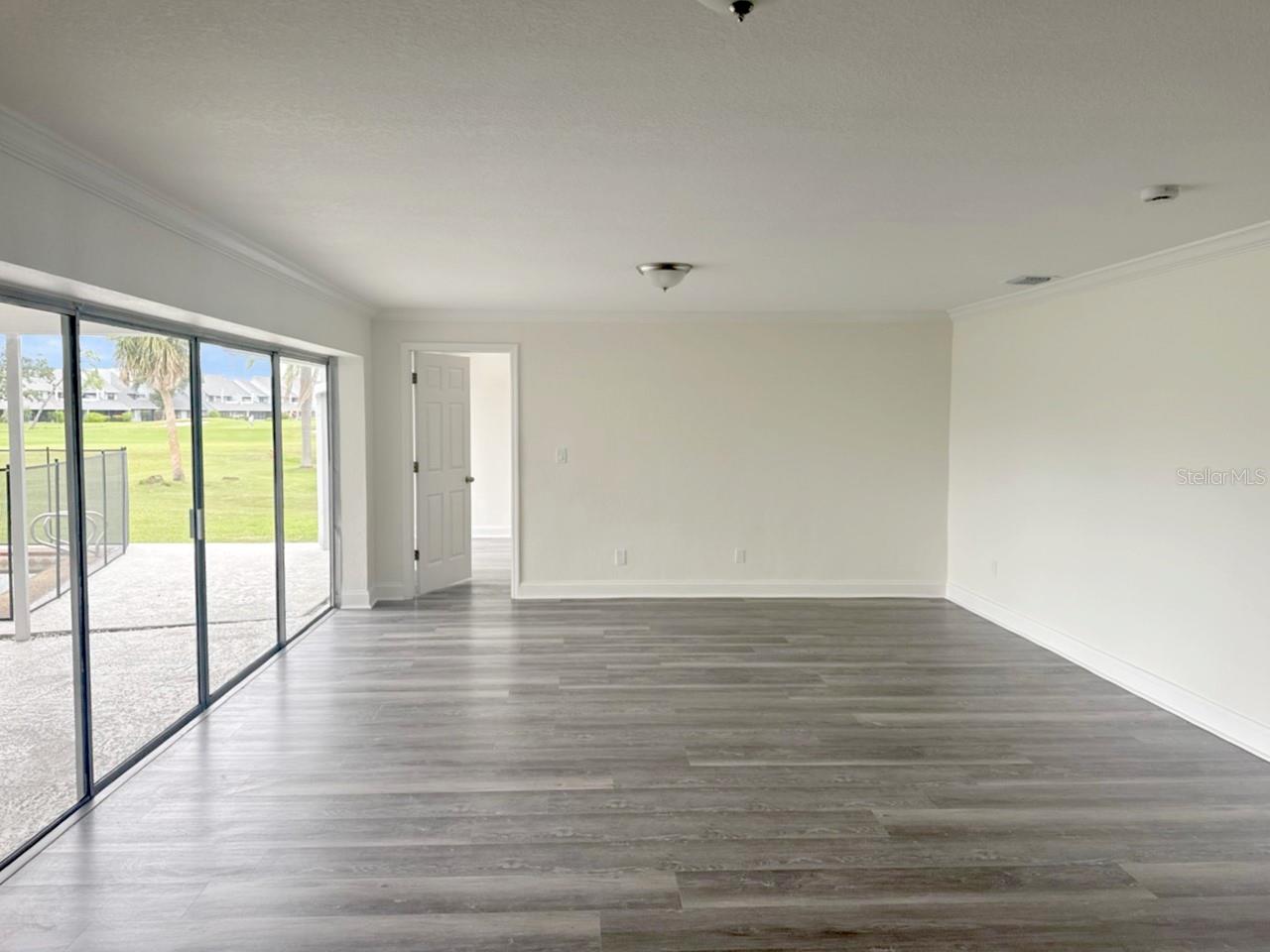 Image 14 of 40 For 7012 Greenbrier Drive